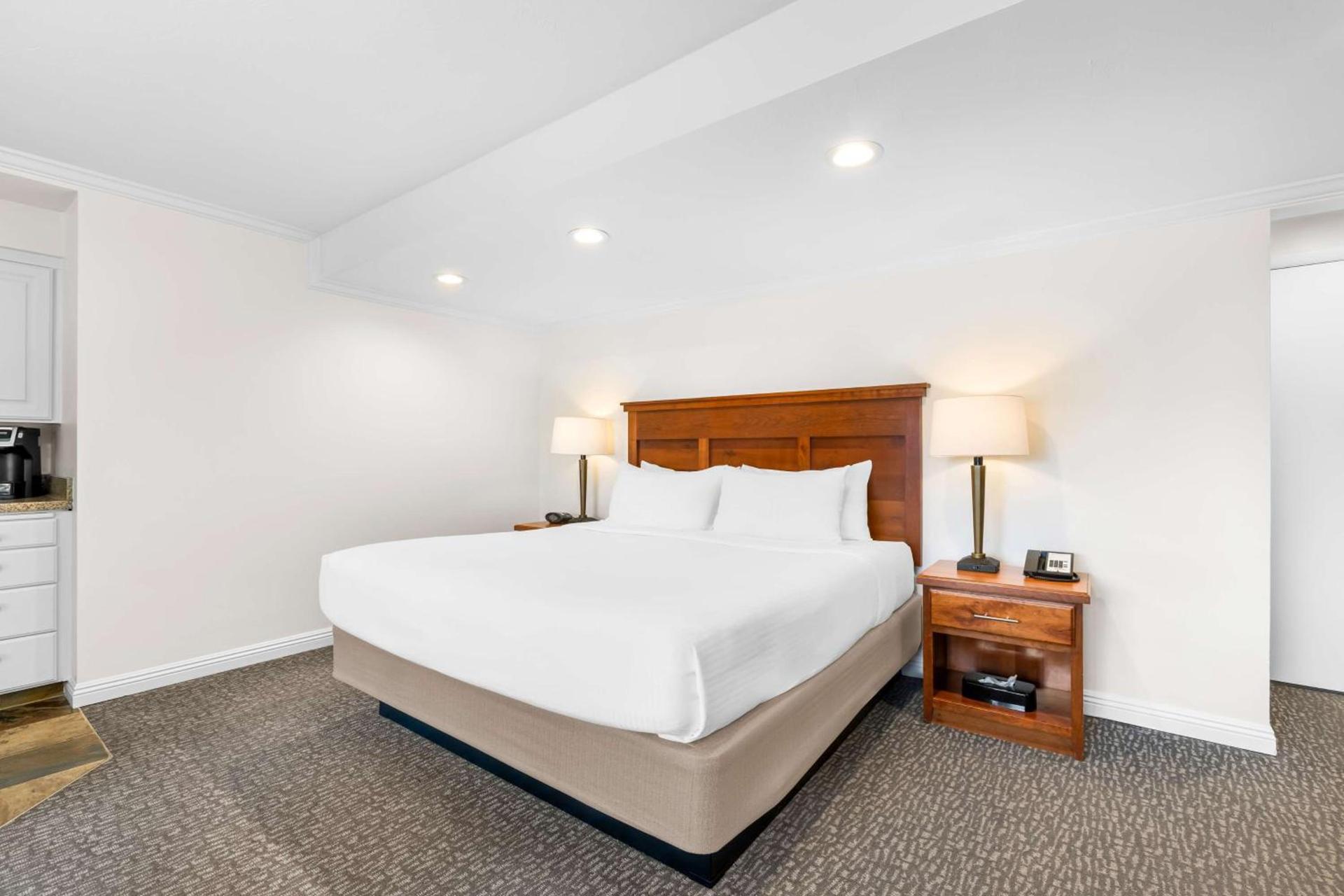 Best Western Driftwood Inn photo 21