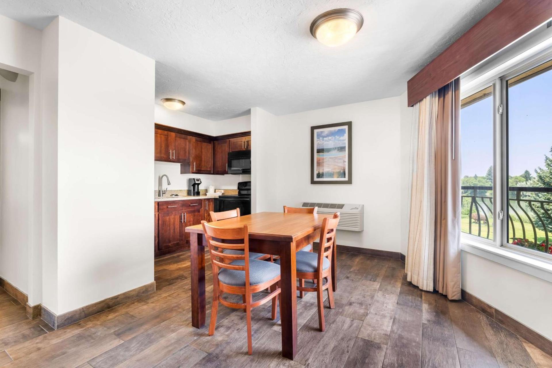 Best Western Driftwood Inn photo 30