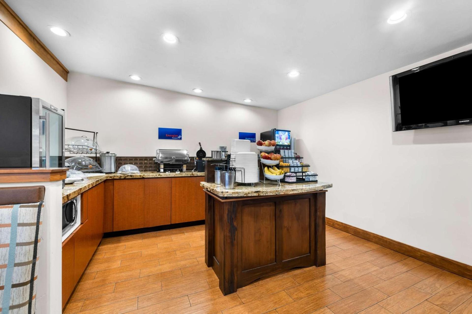 Best Western Driftwood Inn photo 62