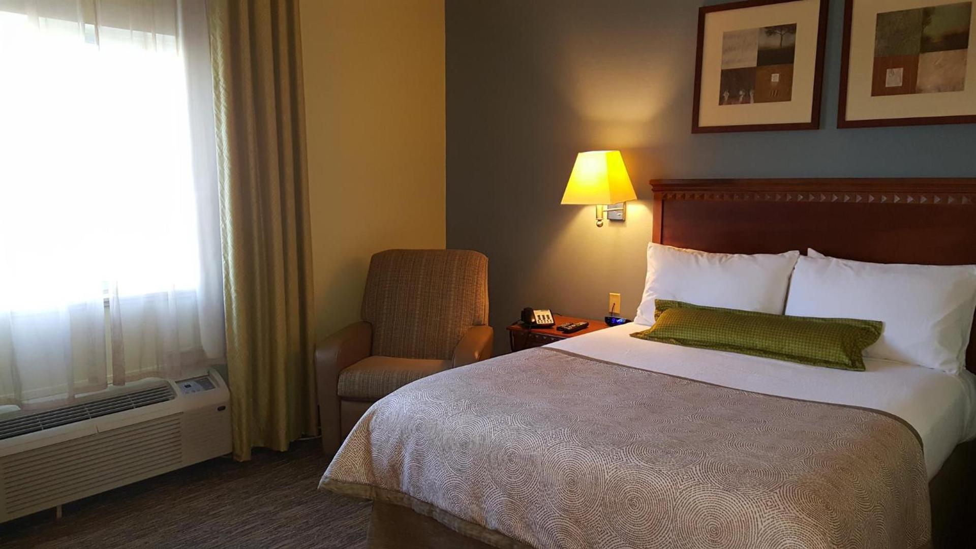 Candlewood Suites Oklahoma City-Moore by IHG photo 22