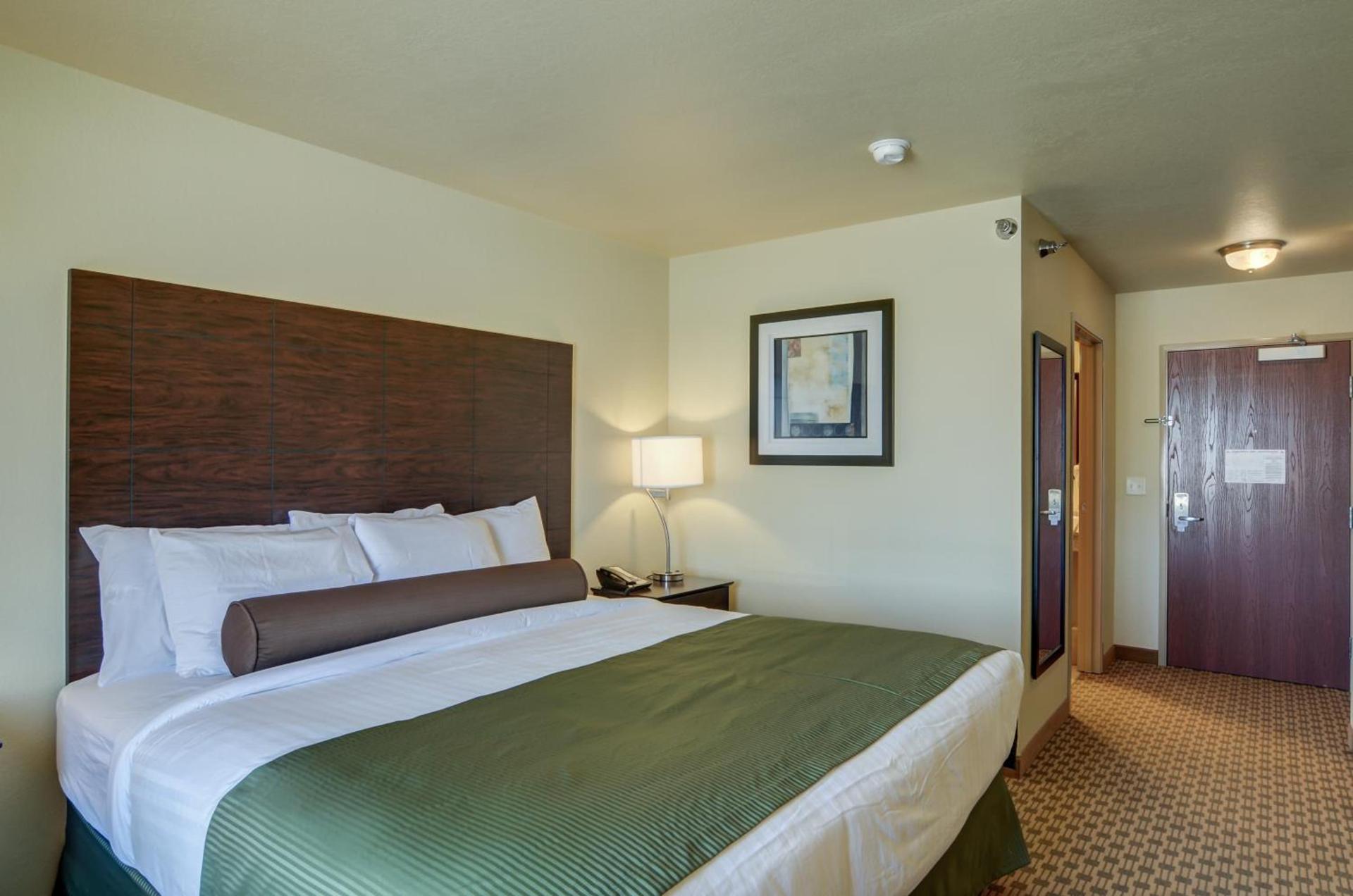 Cobblestone Inn & Suites - Oberlin photo 16