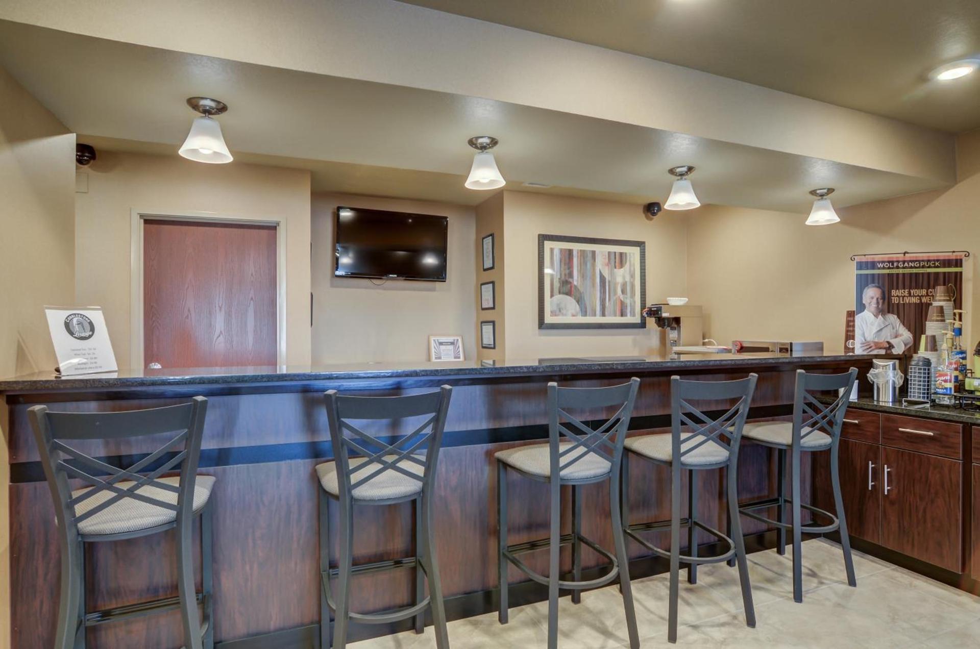 Cobblestone Inn & Suites - Oberlin photo 34