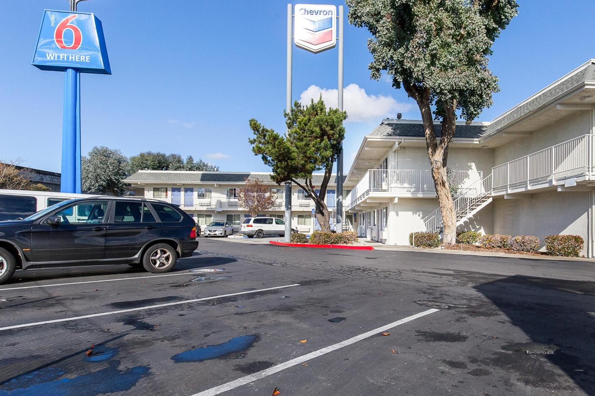 Motel 6 Hayward, CA- Silicon Valley Gateway photo 7