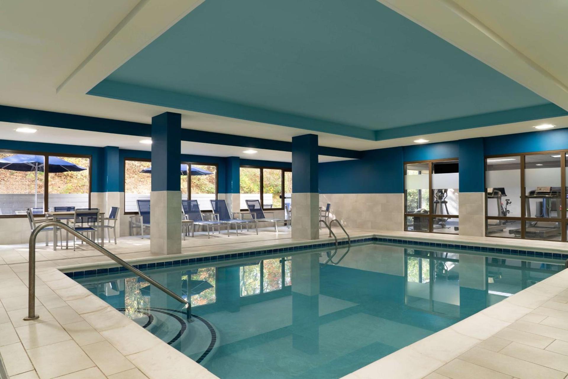 Hampton Inn Roanoke/Hollins - I-81 photo 6
