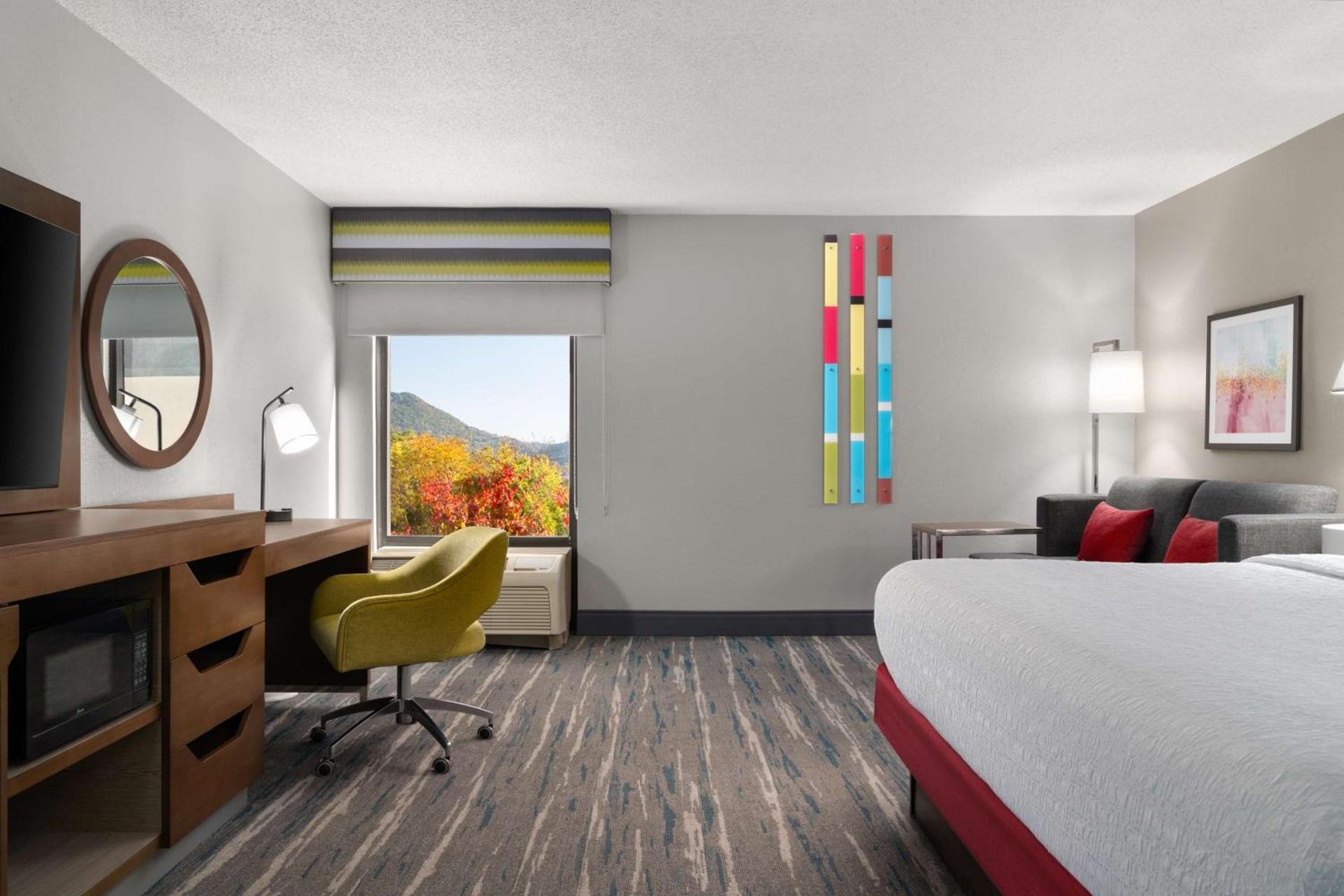 Hampton Inn Roanoke/Hollins - I-81 photo 20