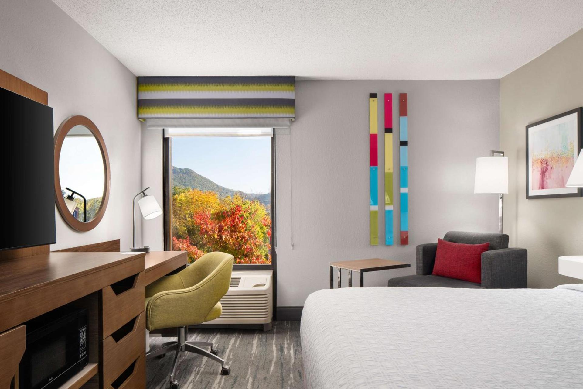 Hampton Inn Roanoke/Hollins - I-81 photo 21