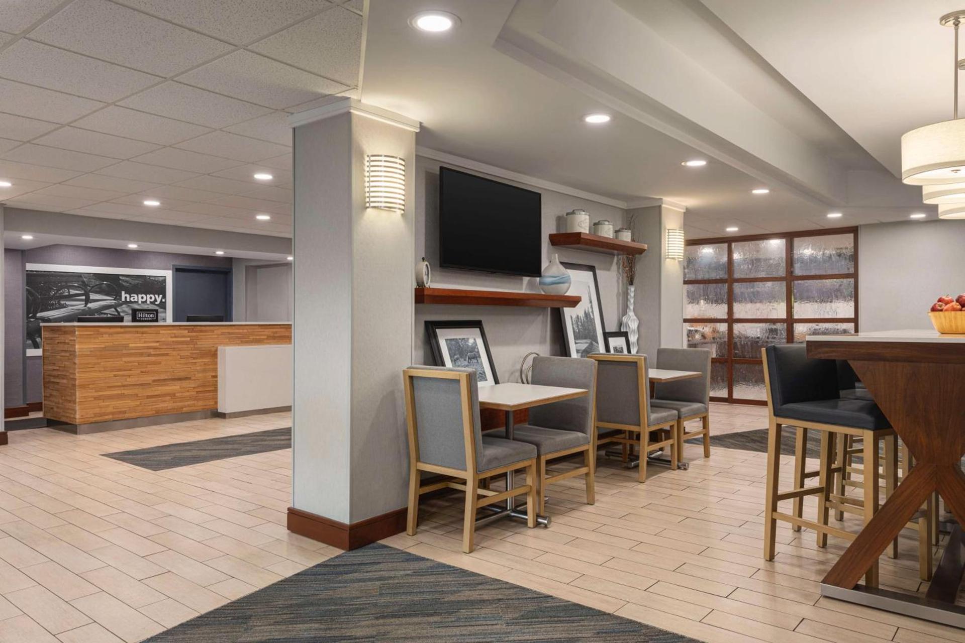 Hampton Inn Charlottesville photo 5