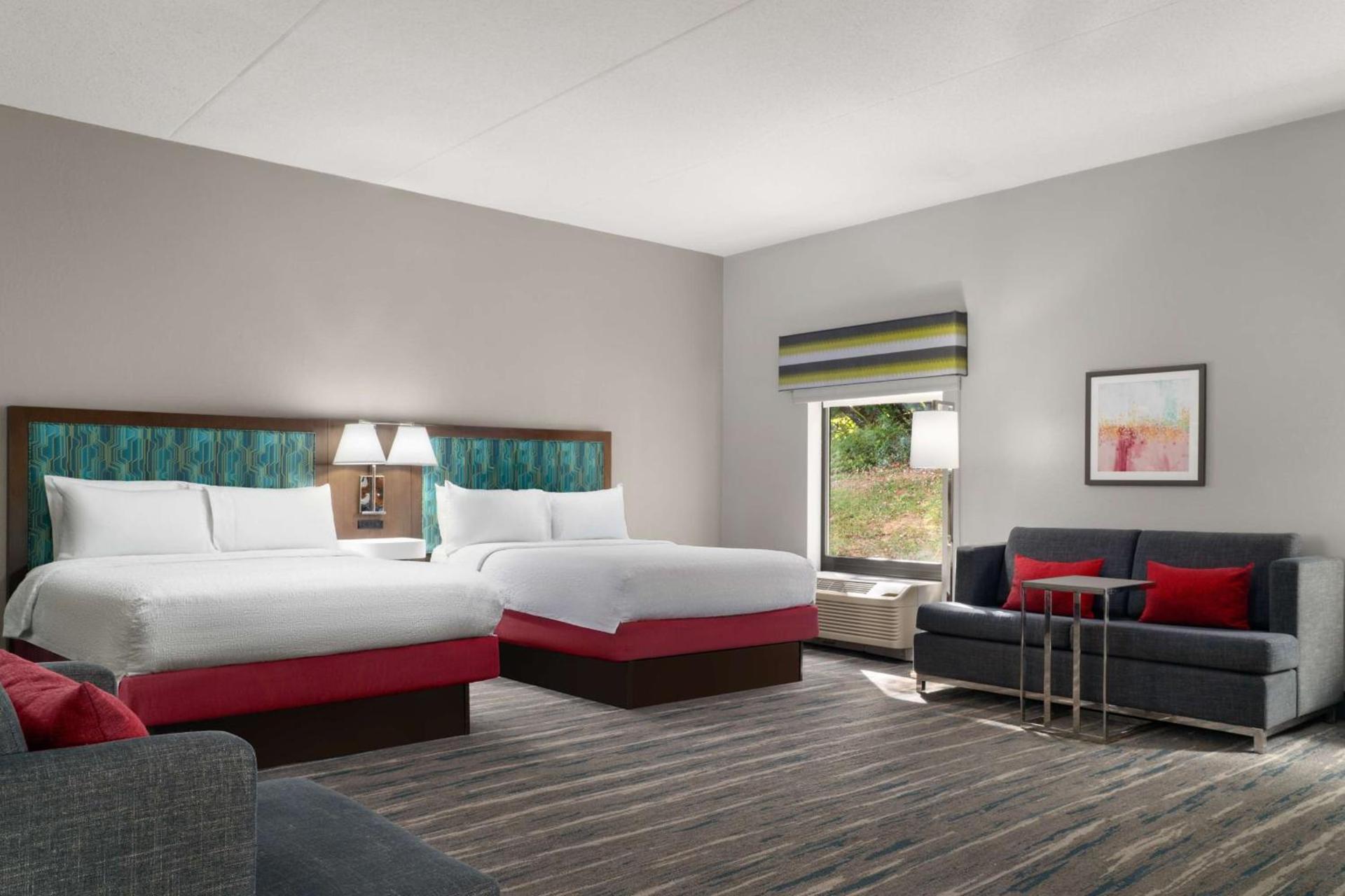 Hampton Inn Roanoke/Hollins - I-81 photo 29