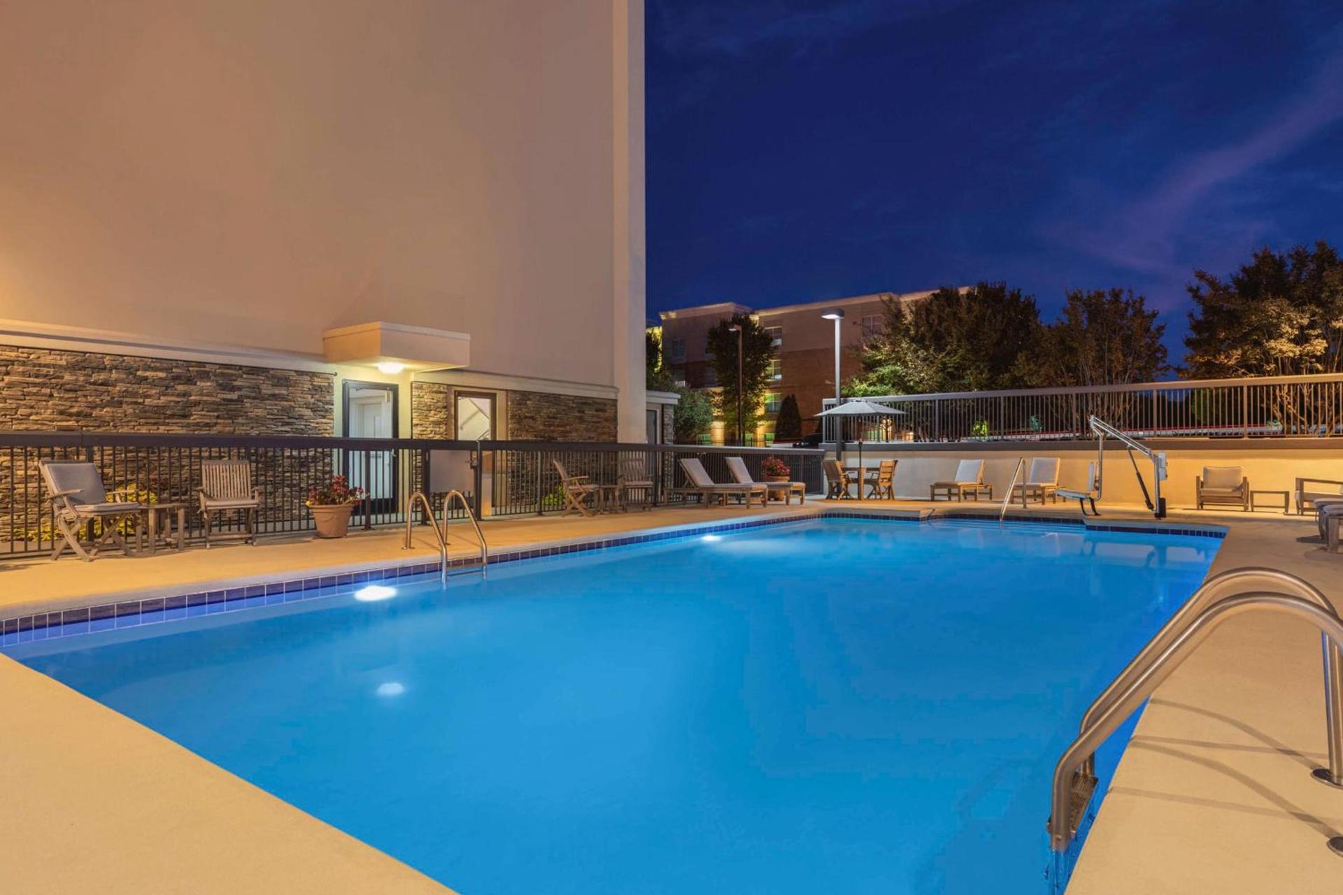 Hampton Inn Charlottesville photo 7