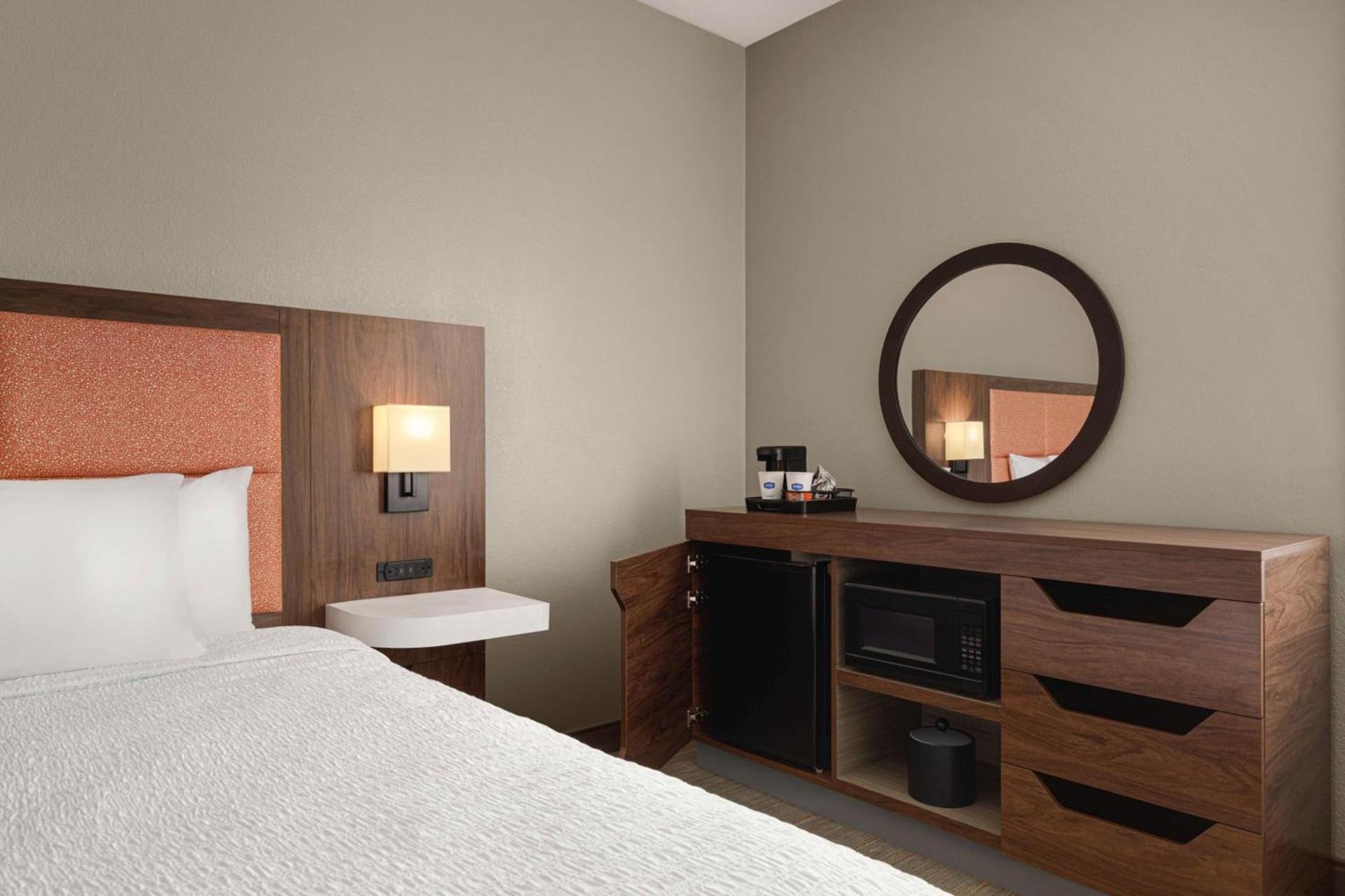Hampton Inn Charlottesville photo 19