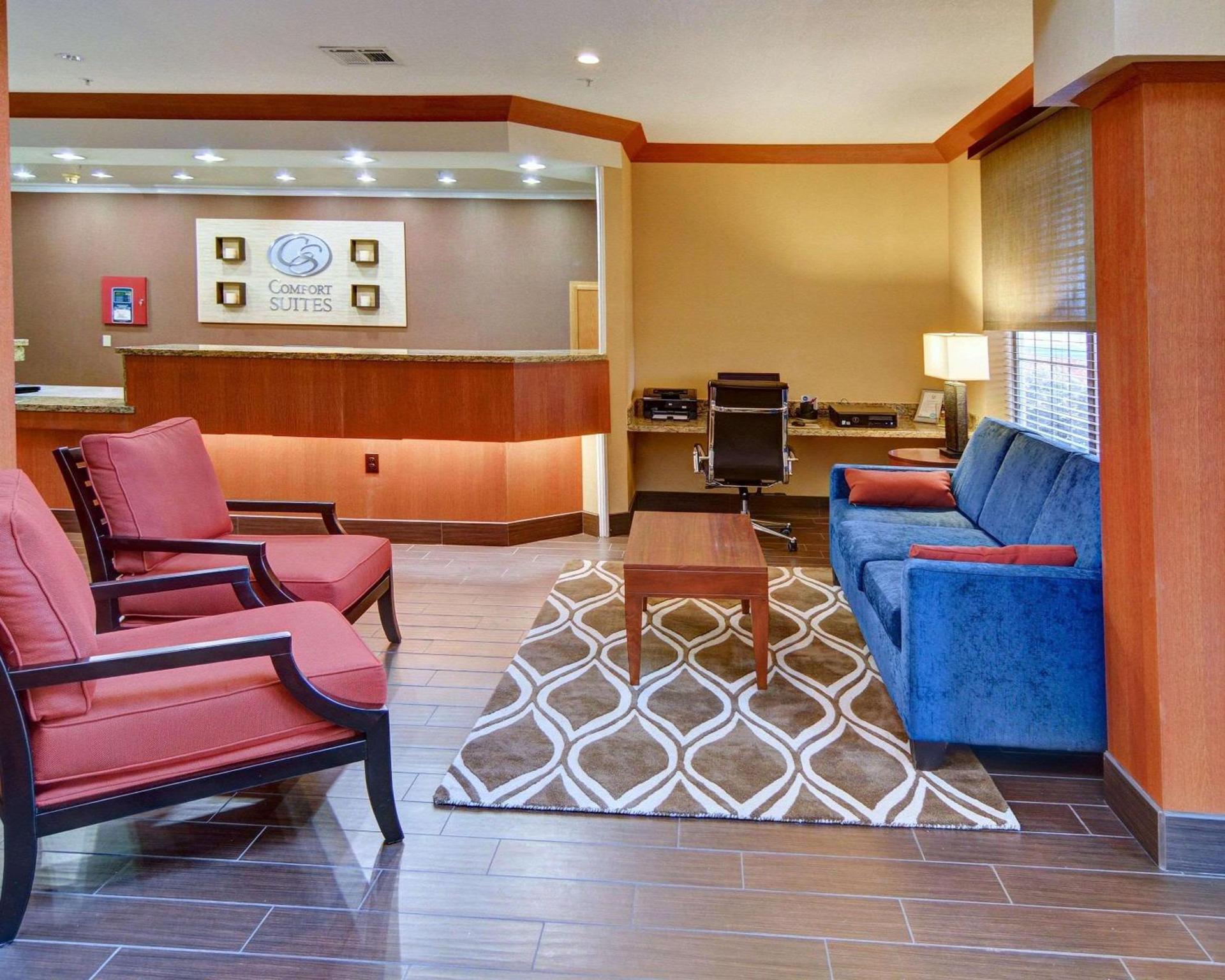 Comfort Suites Roanoke - Fort Worth North photo 42