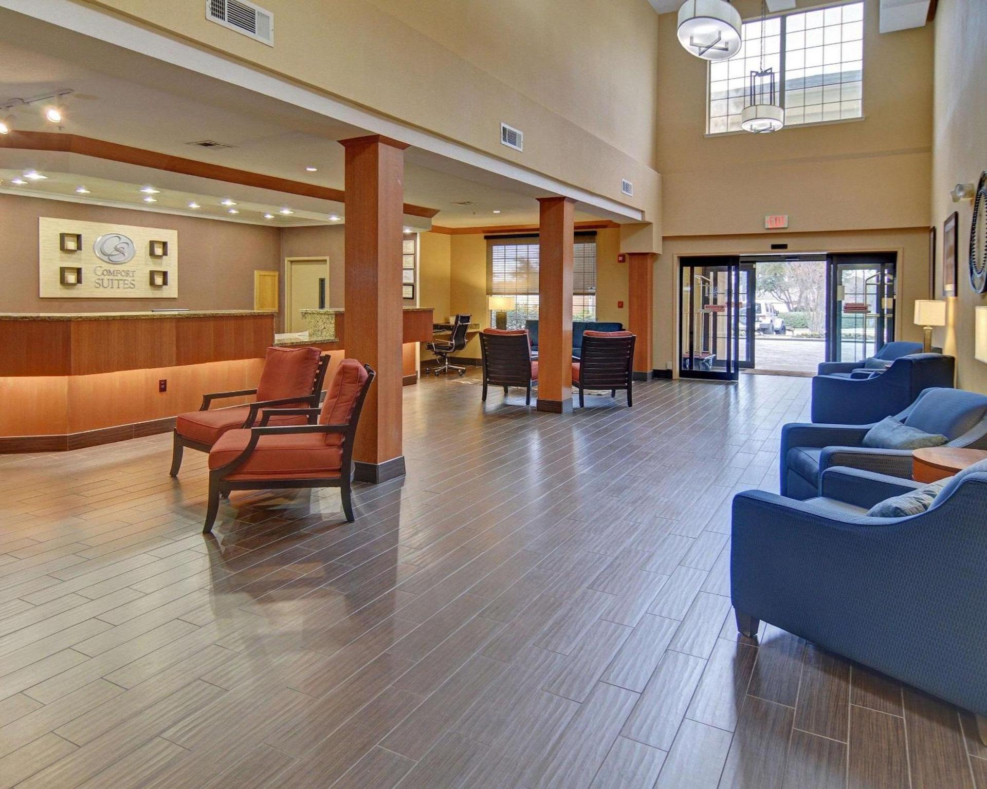 Comfort Suites Roanoke - Fort Worth North photo 44