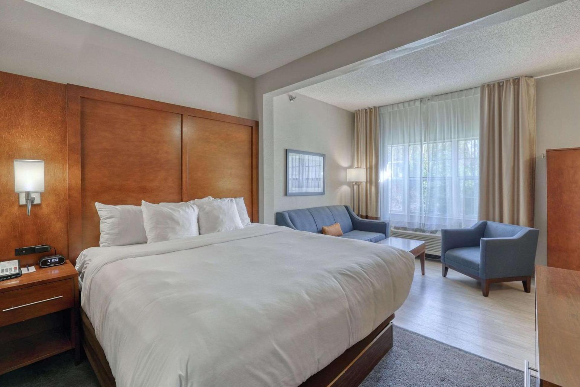 Comfort Suites Appleton Airport photo 24