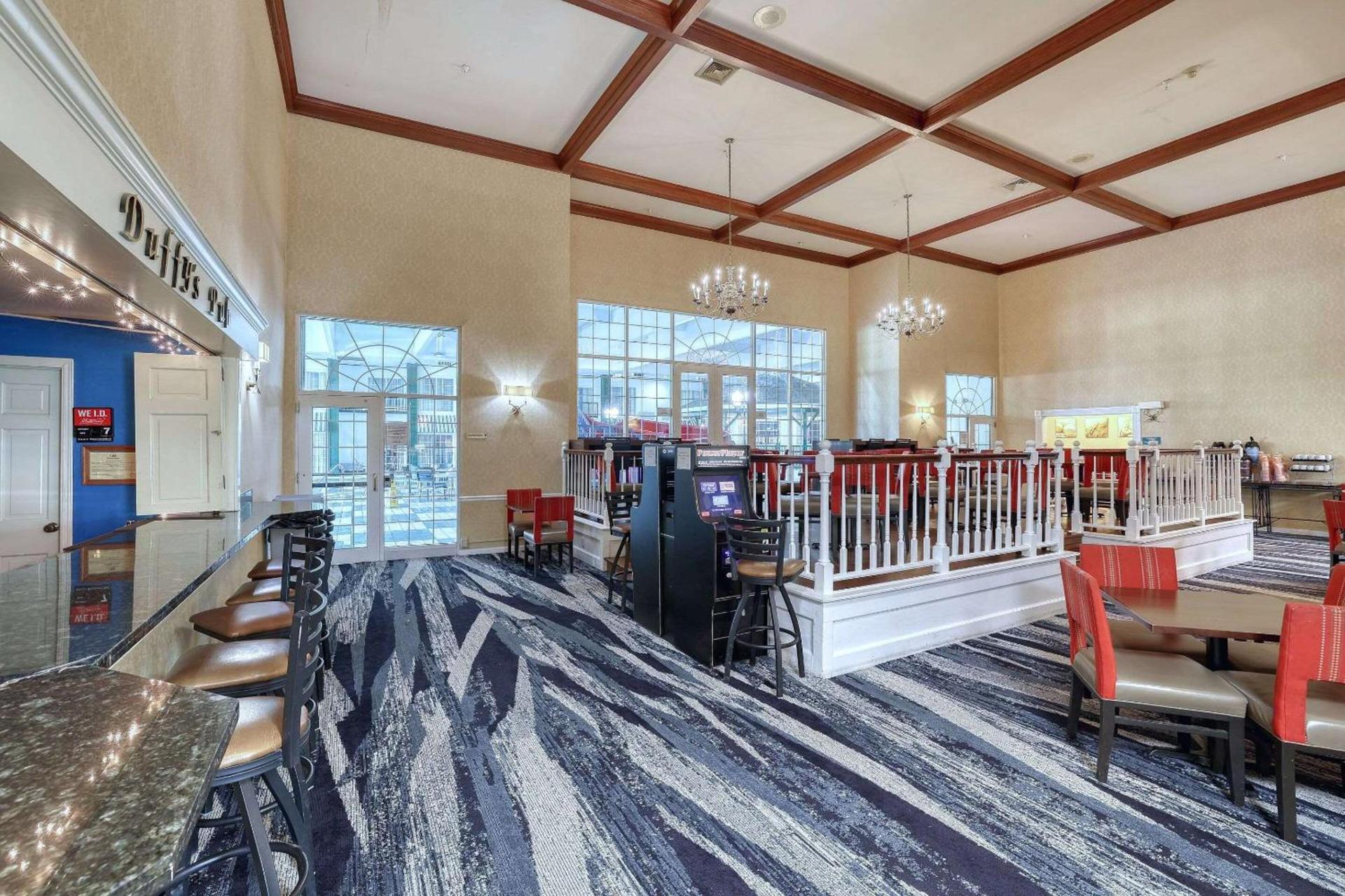 Comfort Suites Appleton Airport photo 69