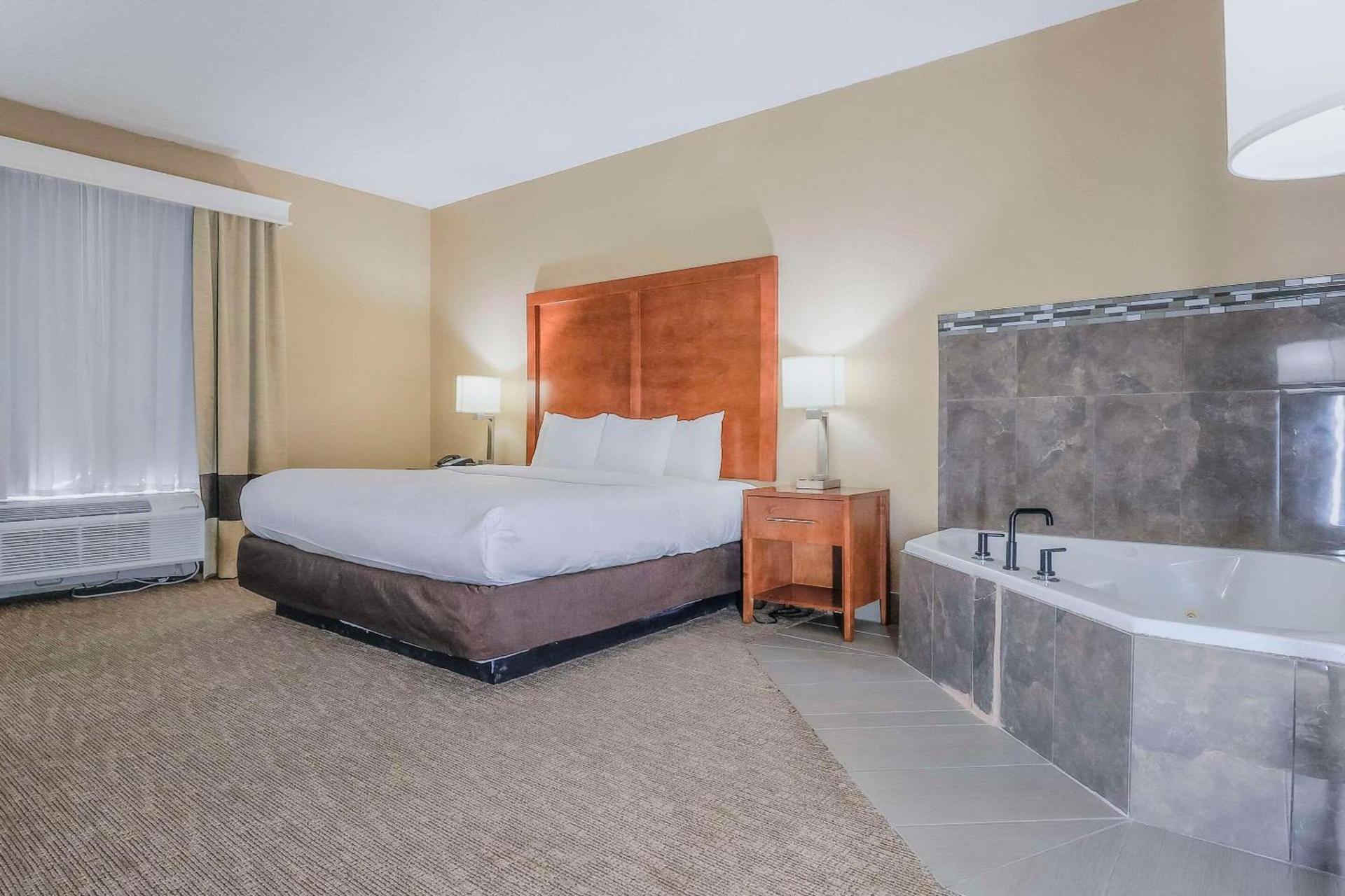 Comfort Inn Ottawa Kansas photo 11