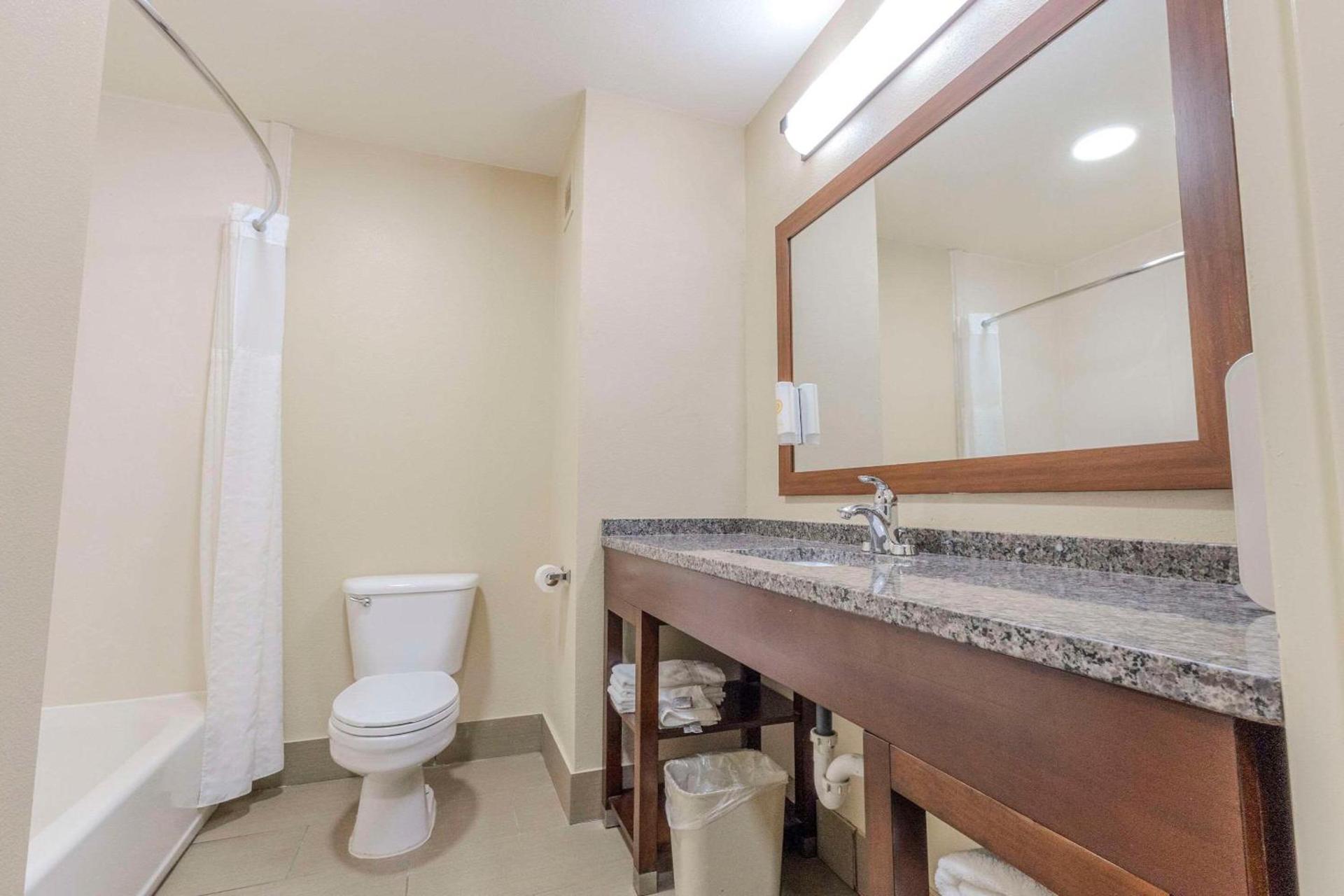 Comfort Inn Ottawa Kansas photo 13