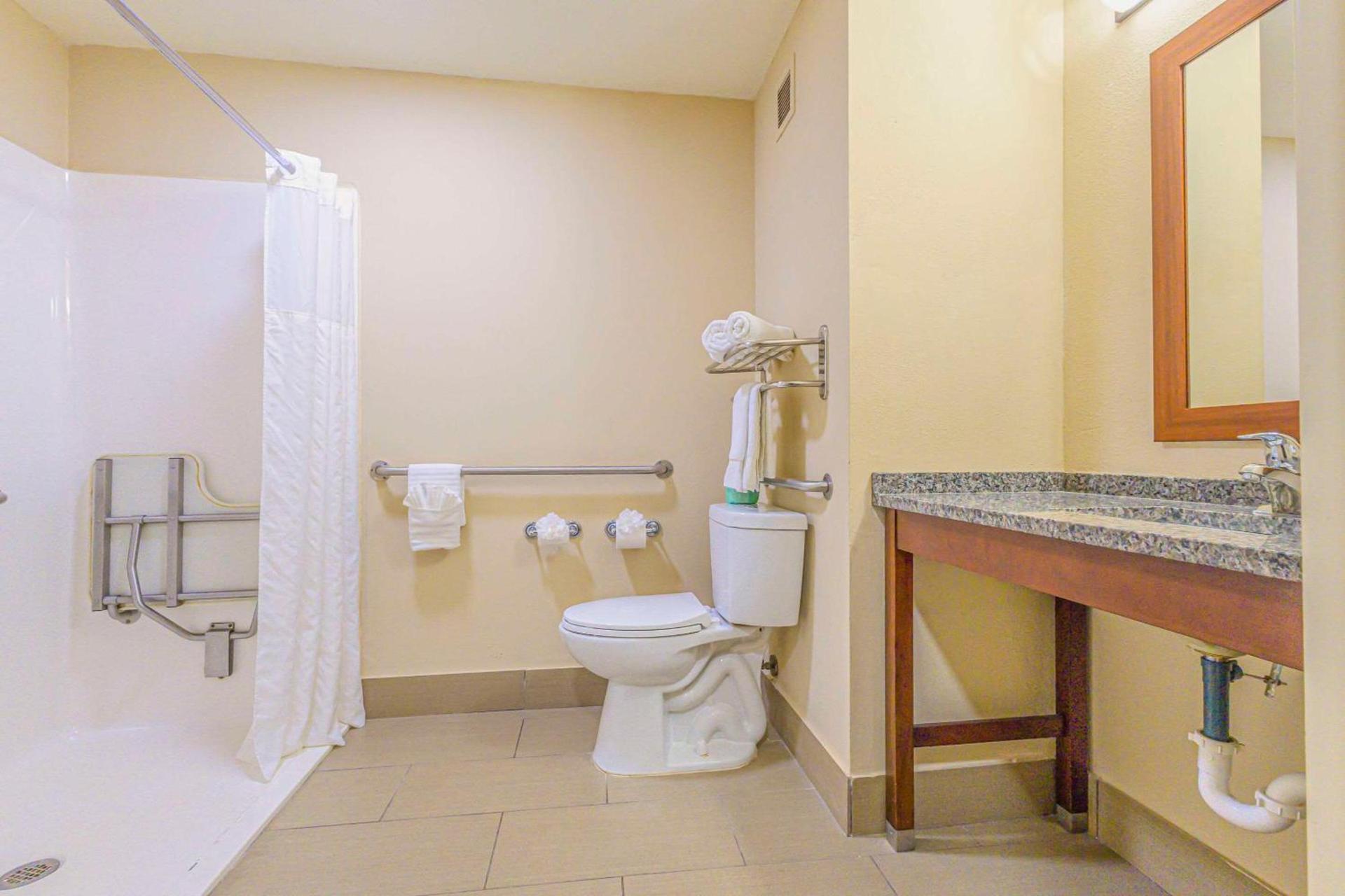 Comfort Inn Ottawa Kansas photo 14