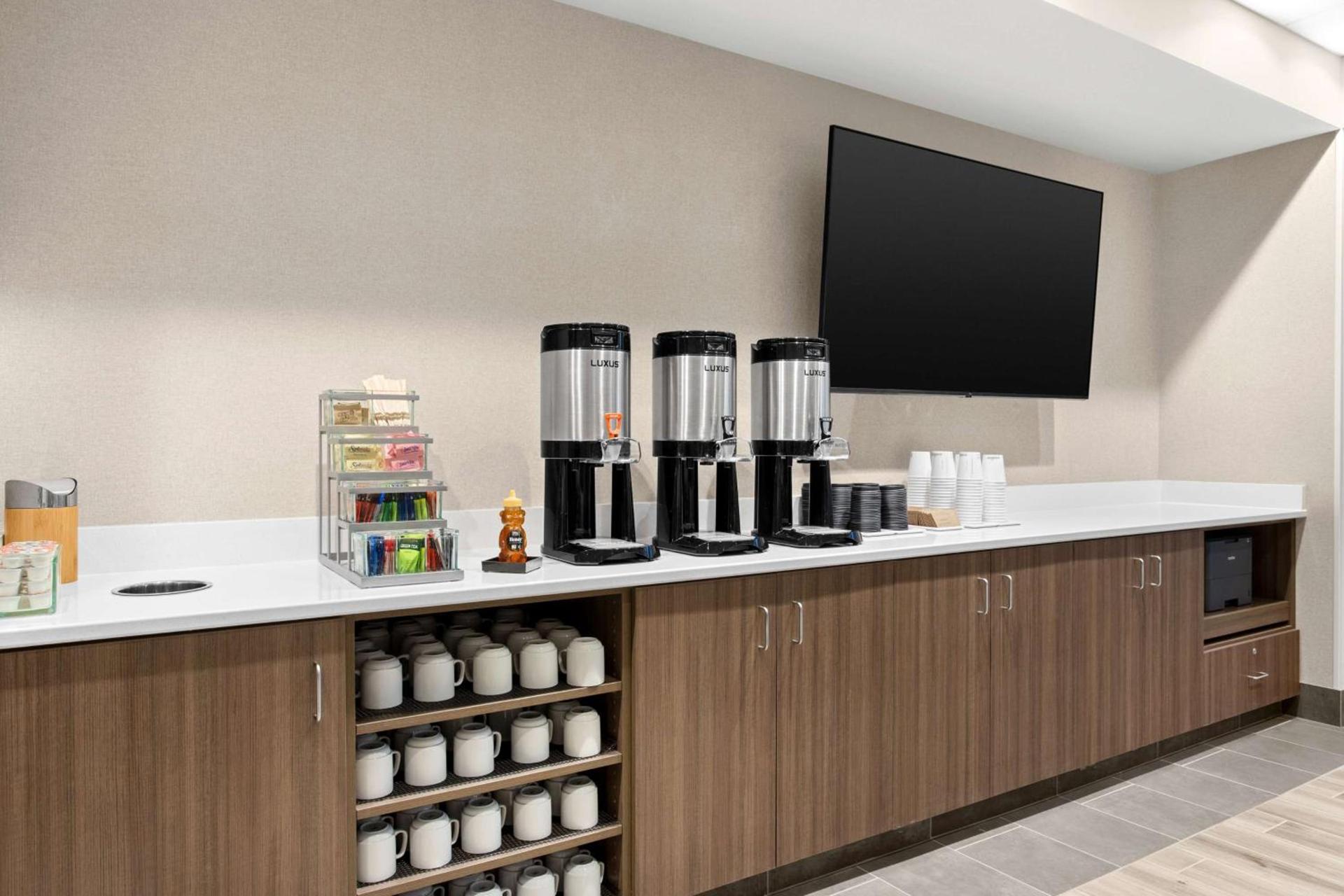 Home2 Suites By Hilton Owatonna photo 9