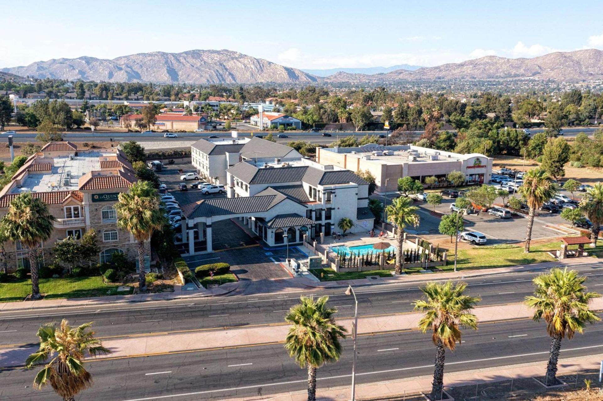 MainStay Suites Moreno Valley Near March Air Reserve Base photo 3