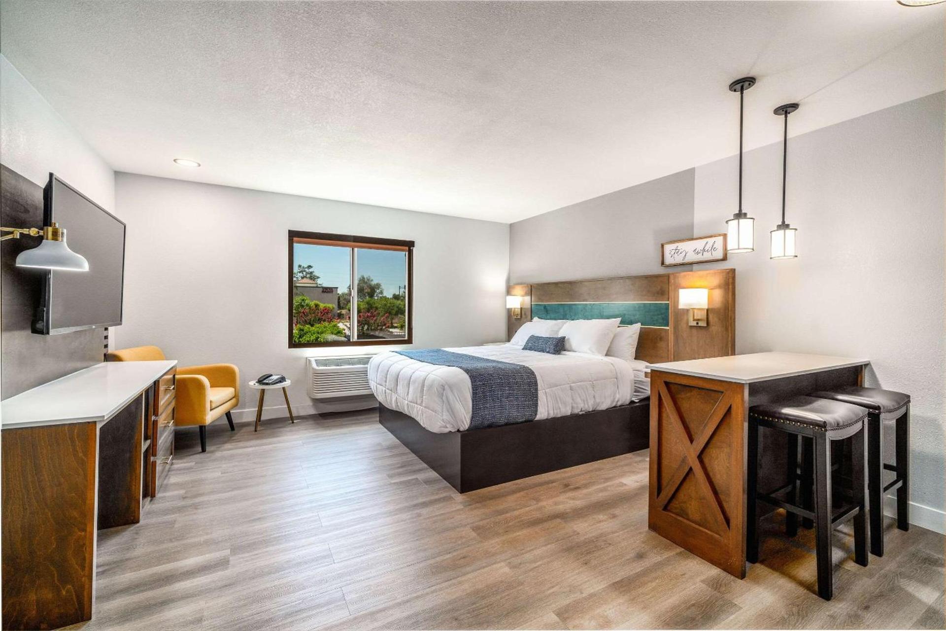 MainStay Suites Moreno Valley Near March Air Reserve Base photo 10