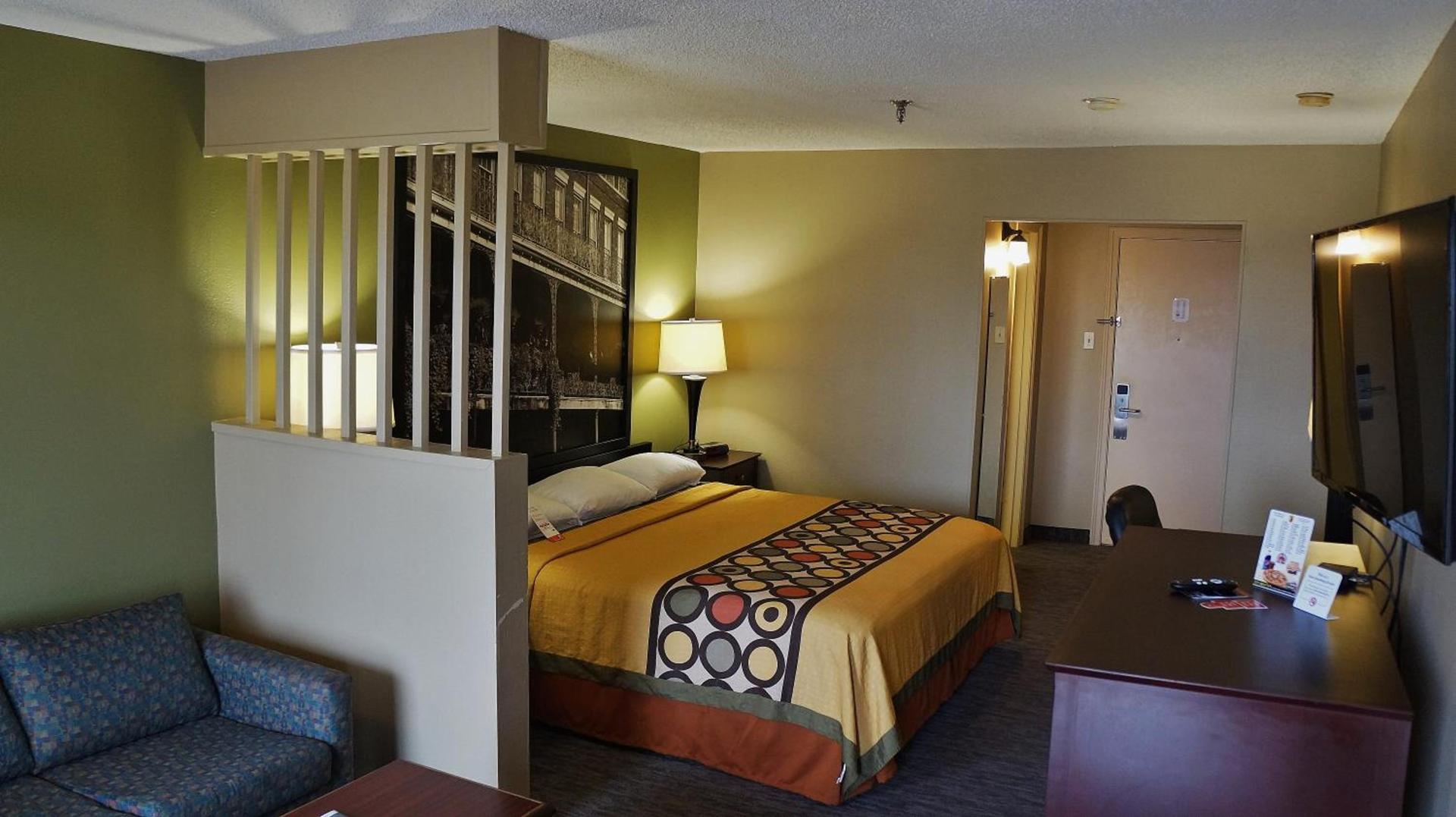 Super 8 by Wyndham New Iberia photo 10