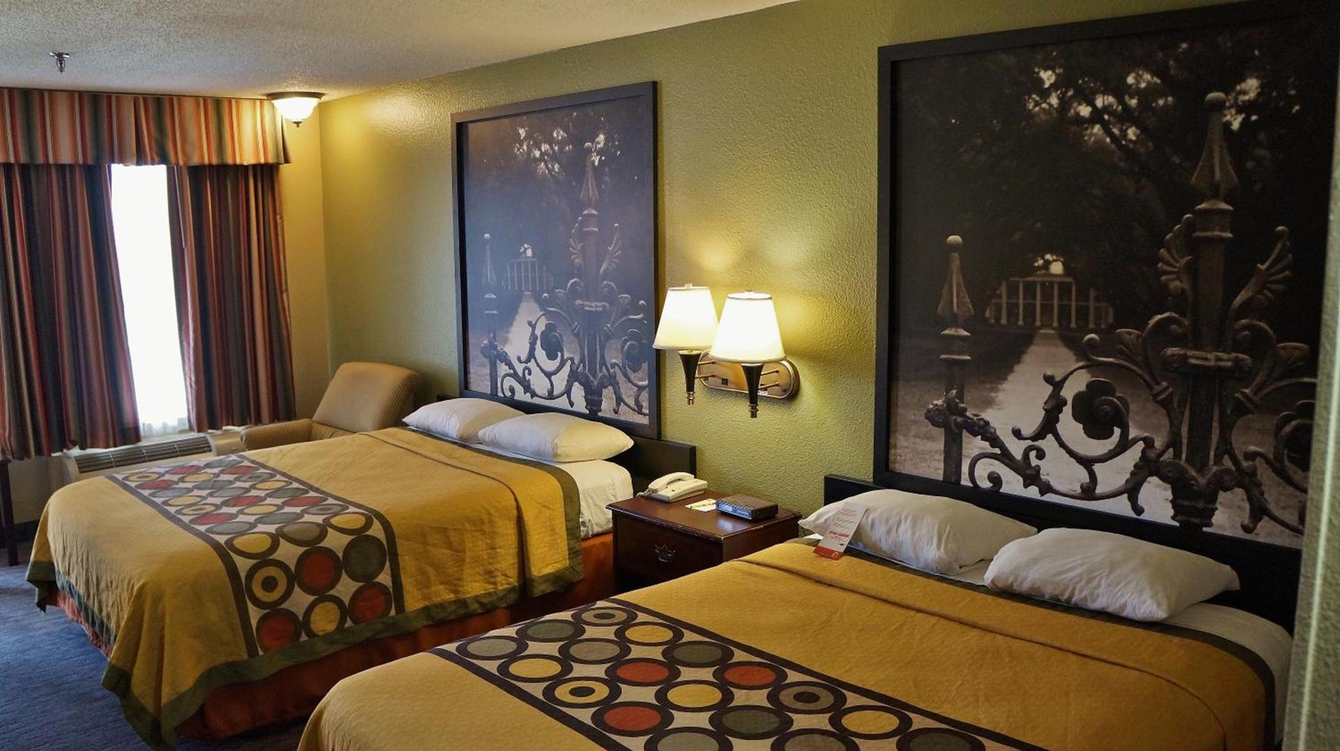 Super 8 by Wyndham New Iberia photo 12