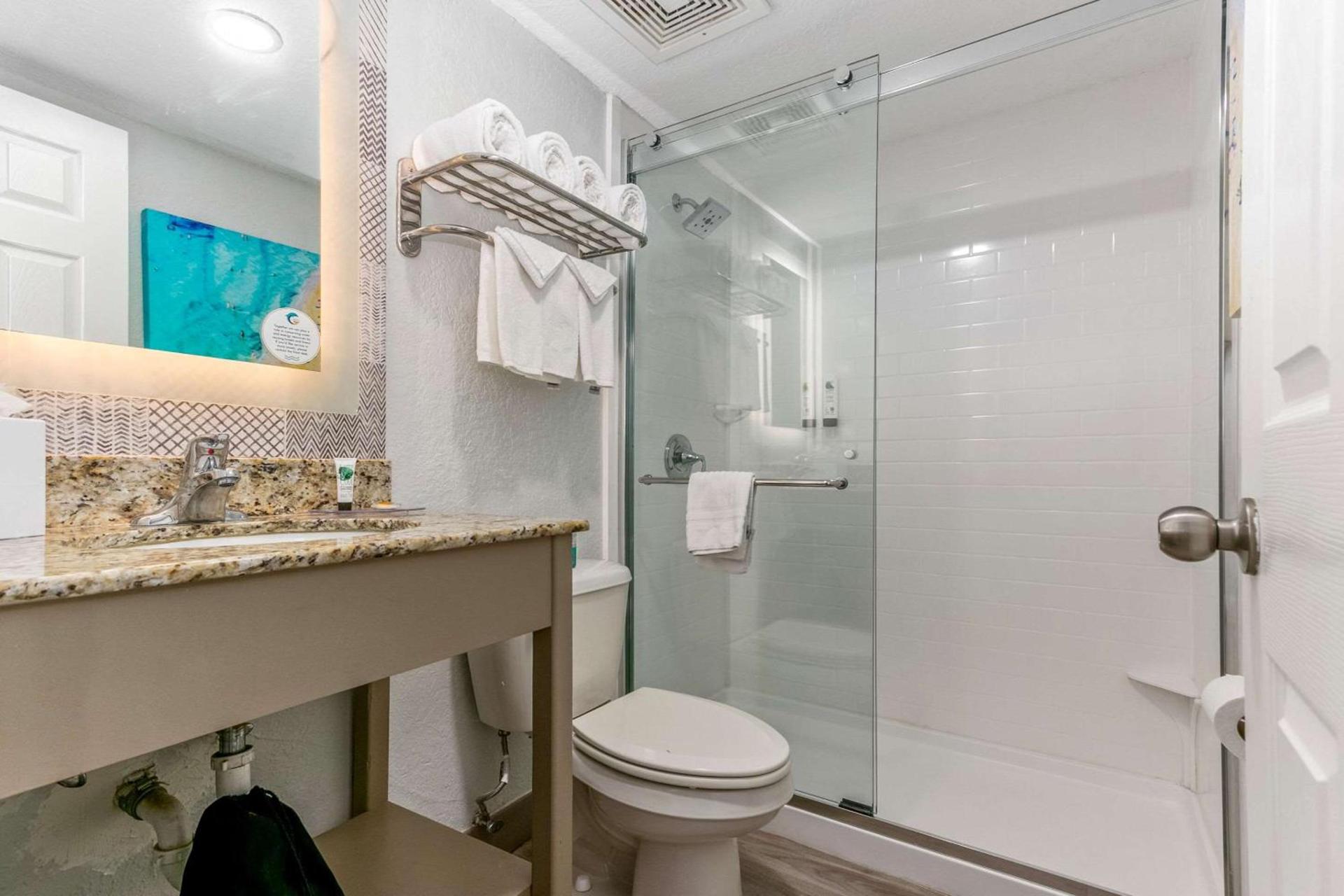 Dolphin Sands Clearwater Beach, an Ascend Collection Hotel photo 54