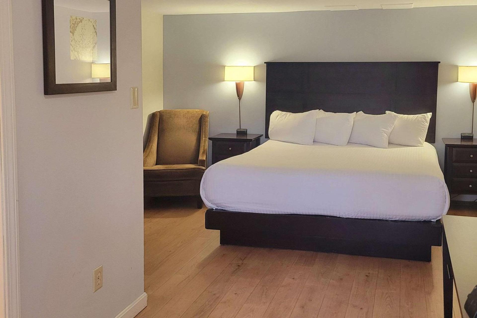 Port Inn and Suites Portsmouth, an Ascend Collection Hotel photo 29