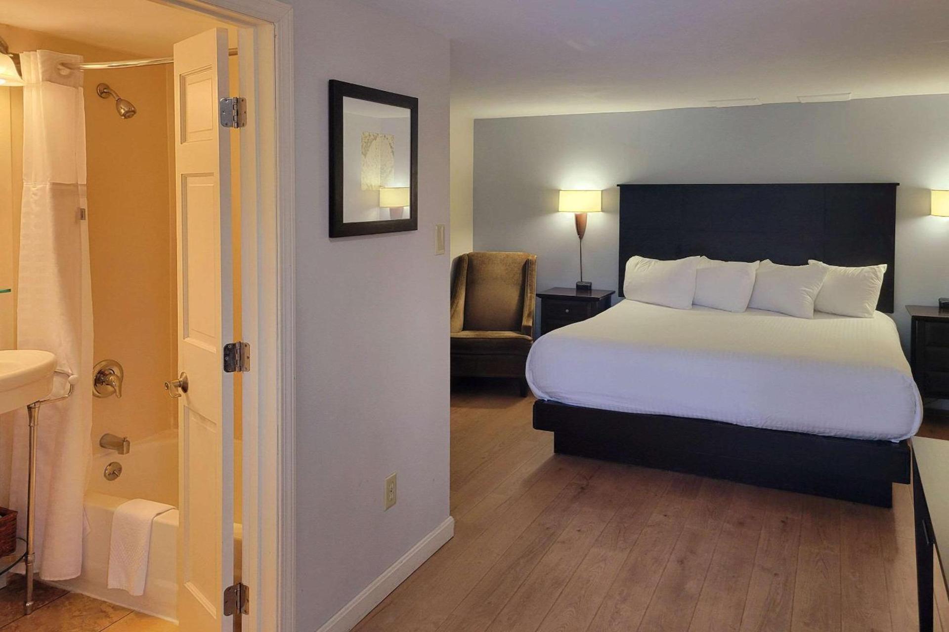 Port Inn and Suites Portsmouth, an Ascend Collection Hotel photo 30