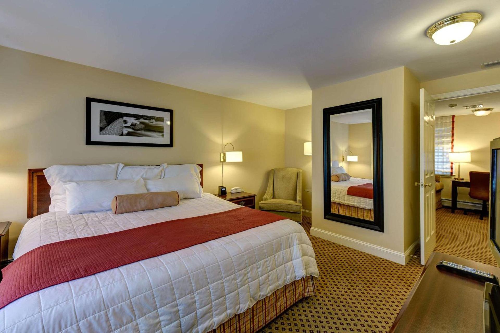 Port Inn and Suites Portsmouth, an Ascend Collection Hotel photo 33