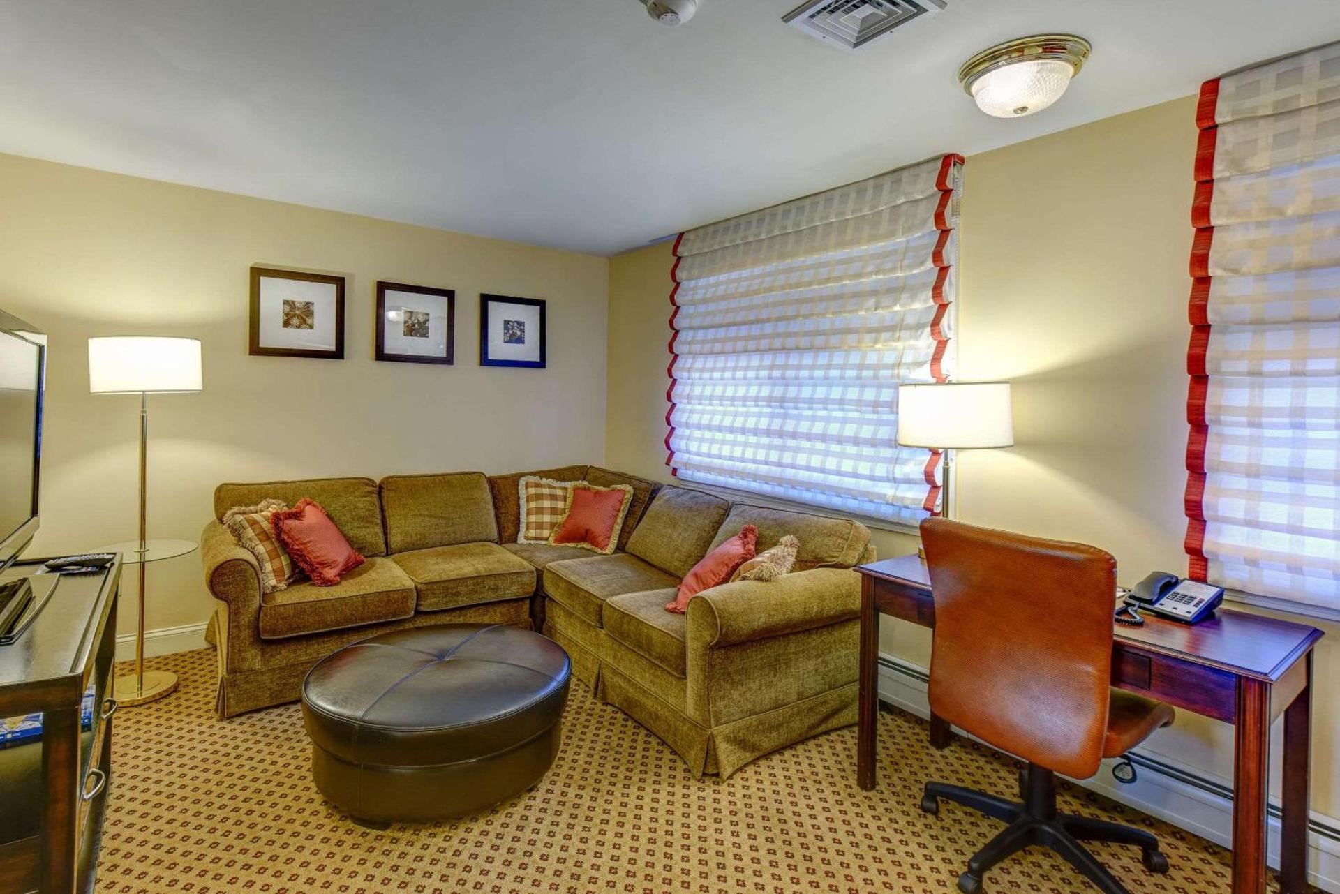 Port Inn and Suites Portsmouth, an Ascend Collection Hotel photo 48