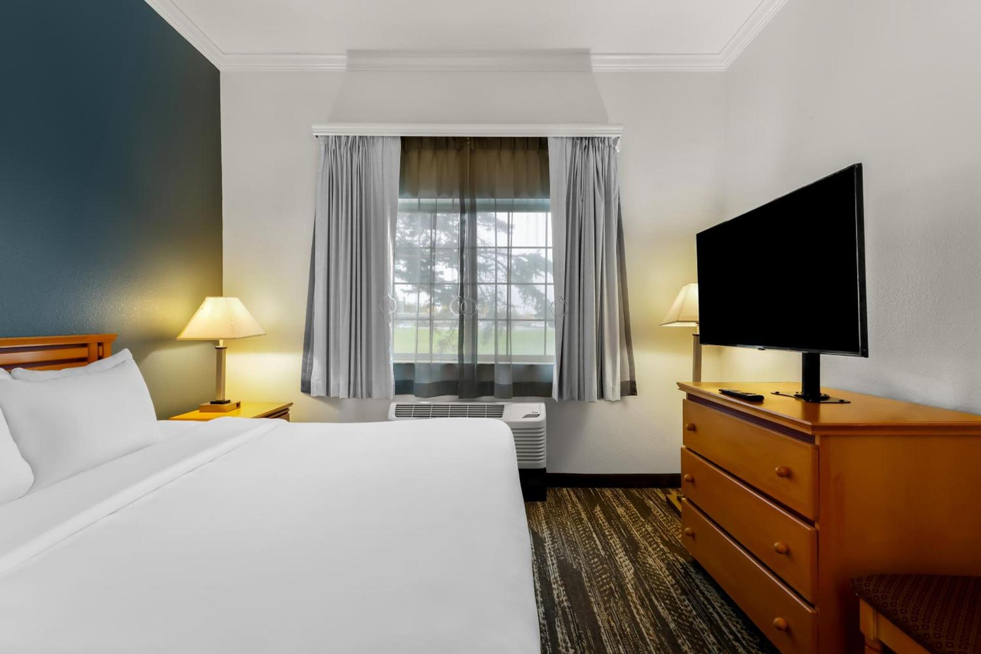 Clarion Suites Anchorage Downtown photo 27