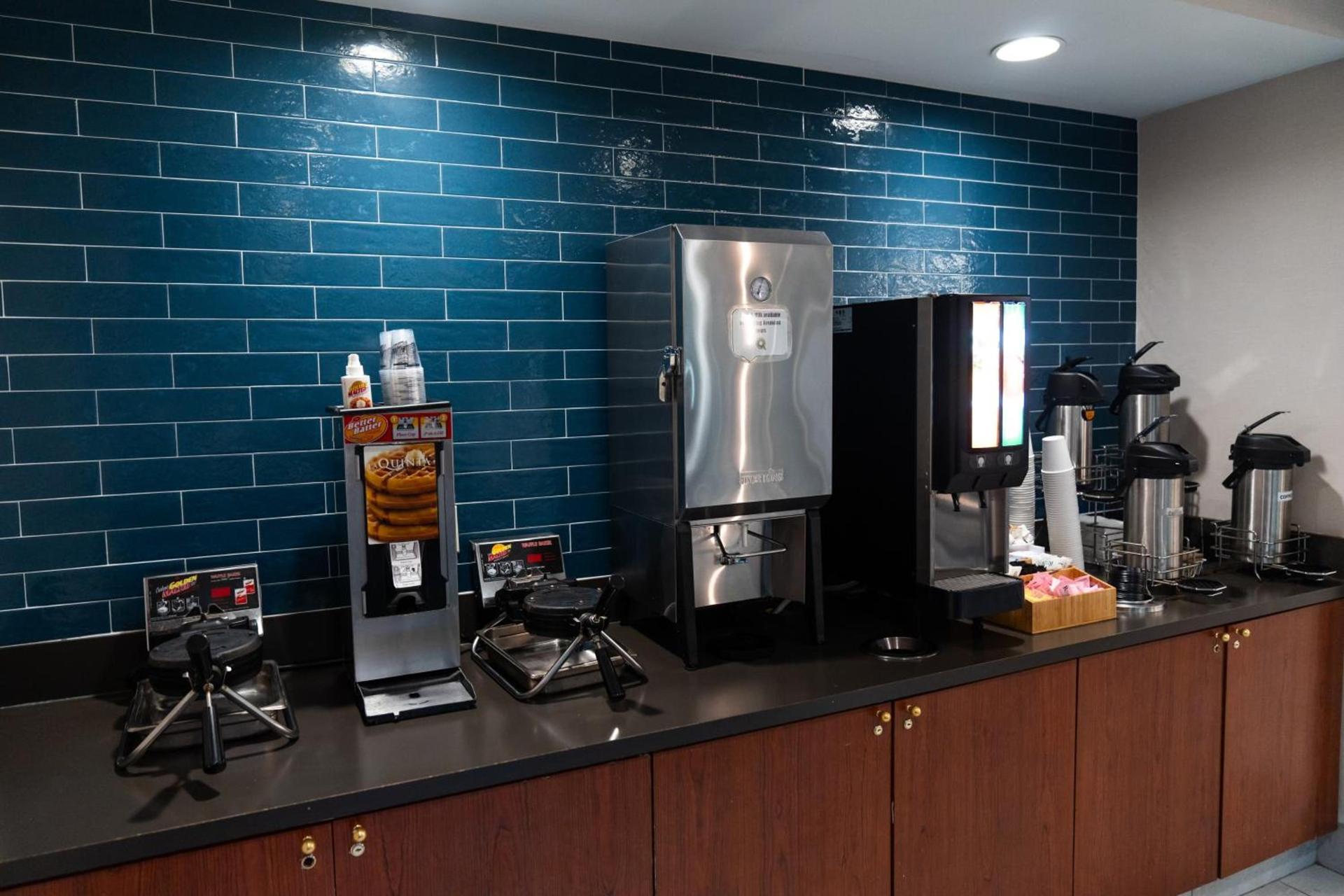 La Quinta by Wyndham Bannockburn-Deerfield photo 15
