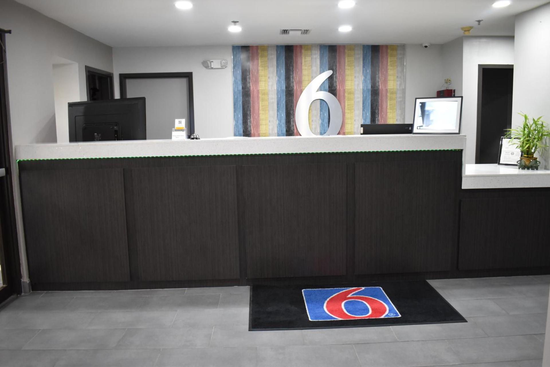 Studio 6 Suites Brenham, TX photo 5