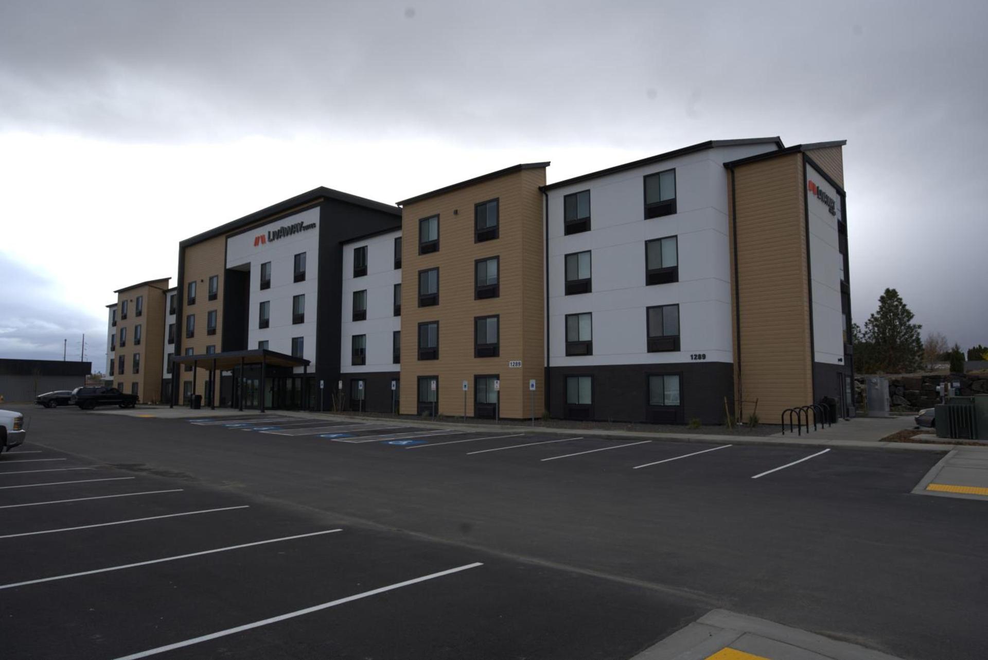 LivAway Suites Tri-Cities-Richland — hotel in Richland