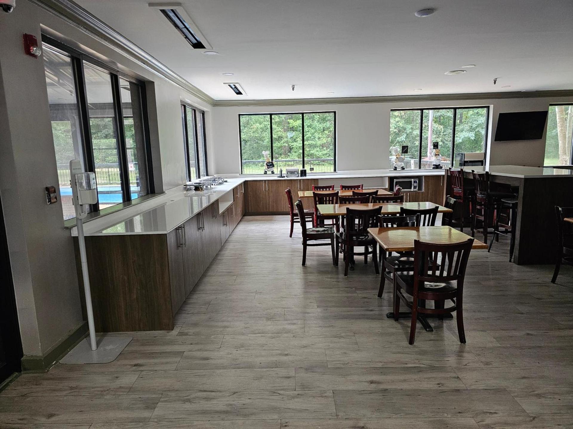 Wyndham Garden Williamsburg Busch Gardens Area photo 32