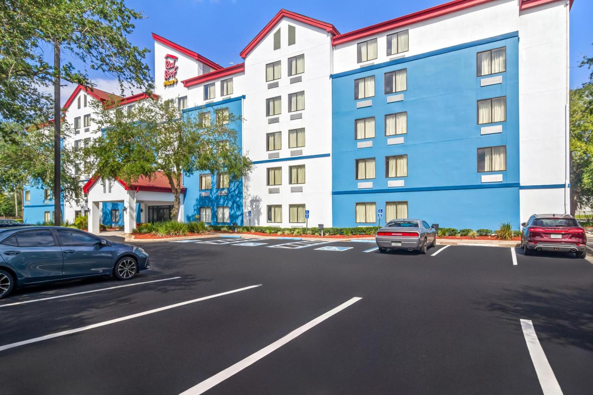 Red Roof Inn PLUS+ Jacksonville – Southpoint photo 1