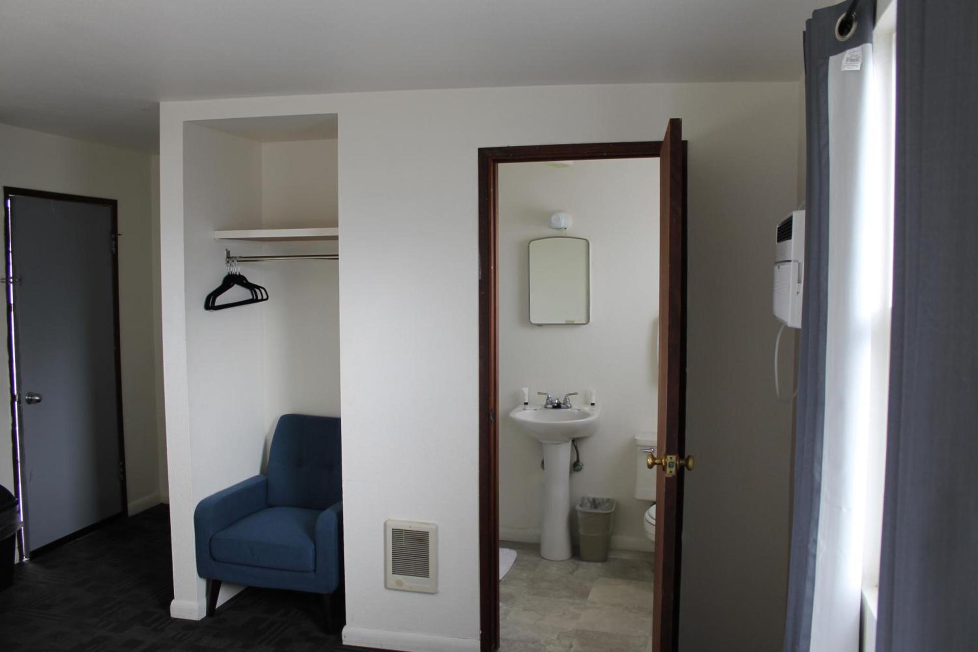 Sprague Motel photo 31