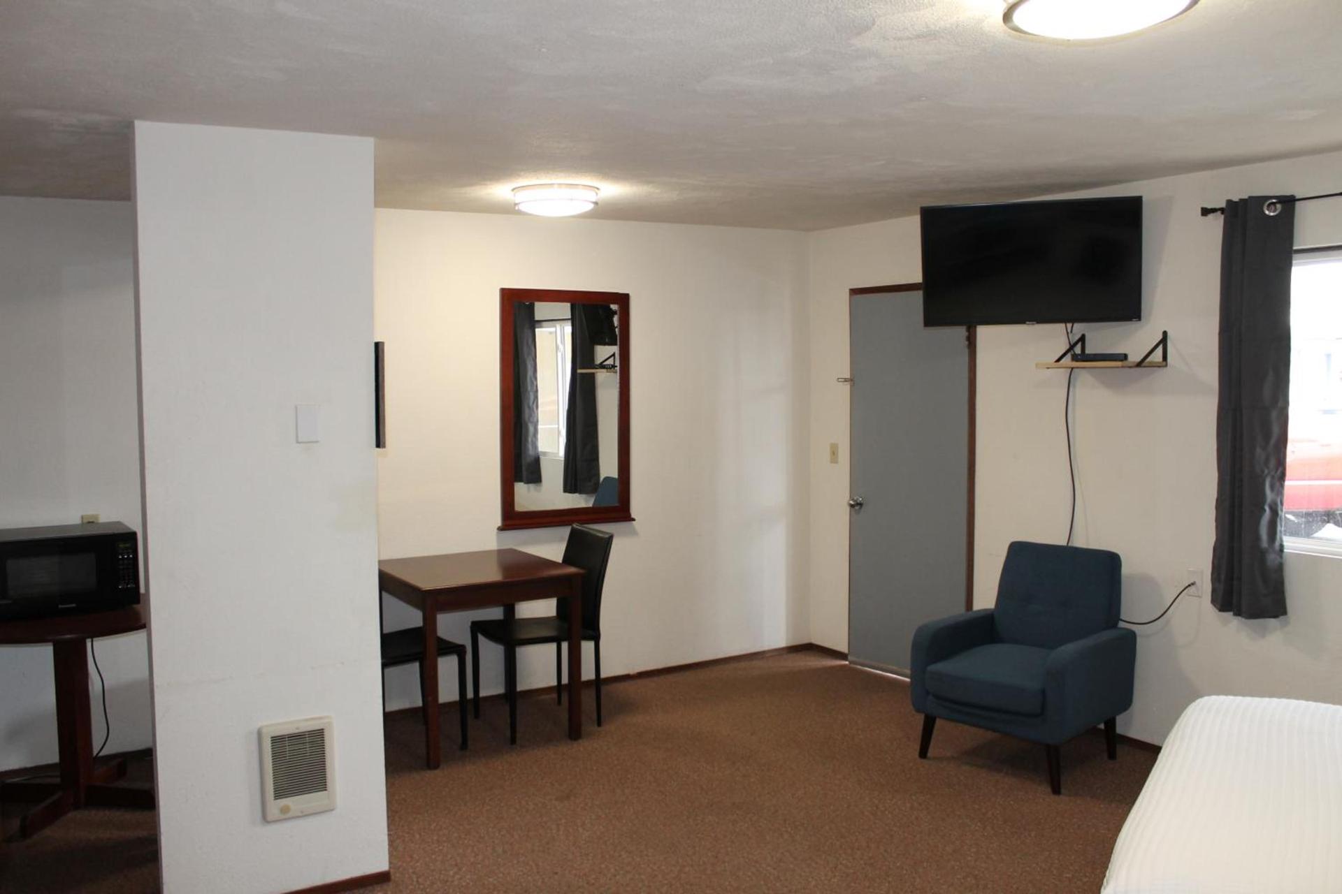Sprague Motel photo 15