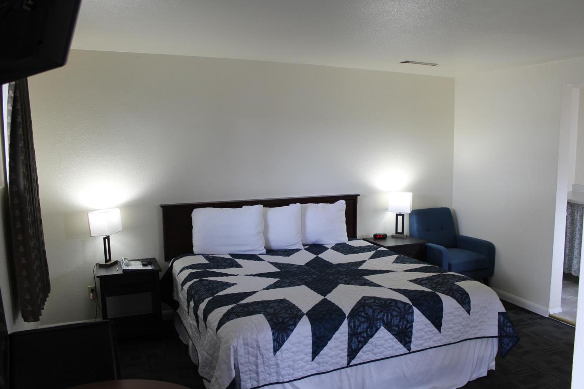 Sprague Motel photo 22