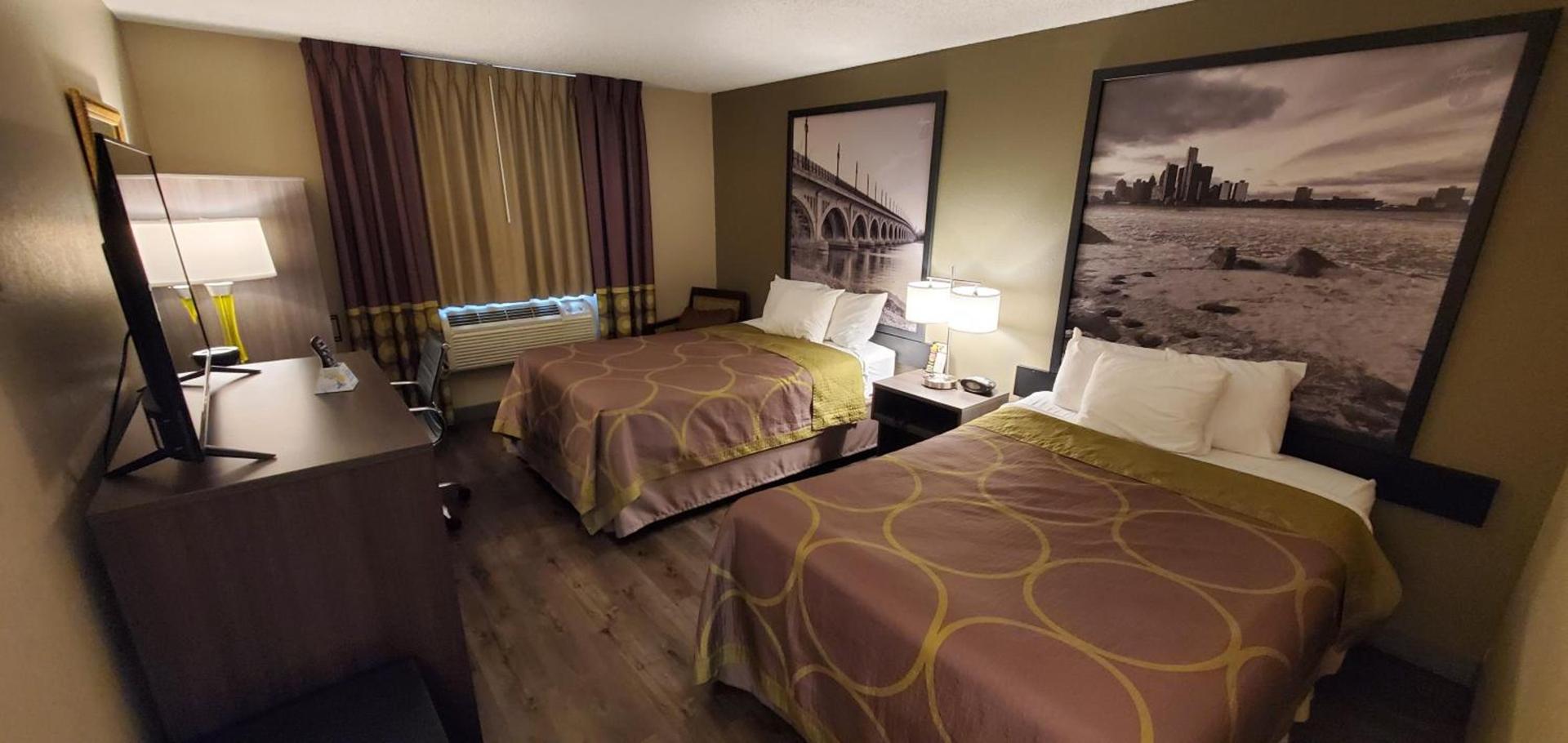 Super 8 by Wyndham Sterling Heights/Detroit Area photo 12