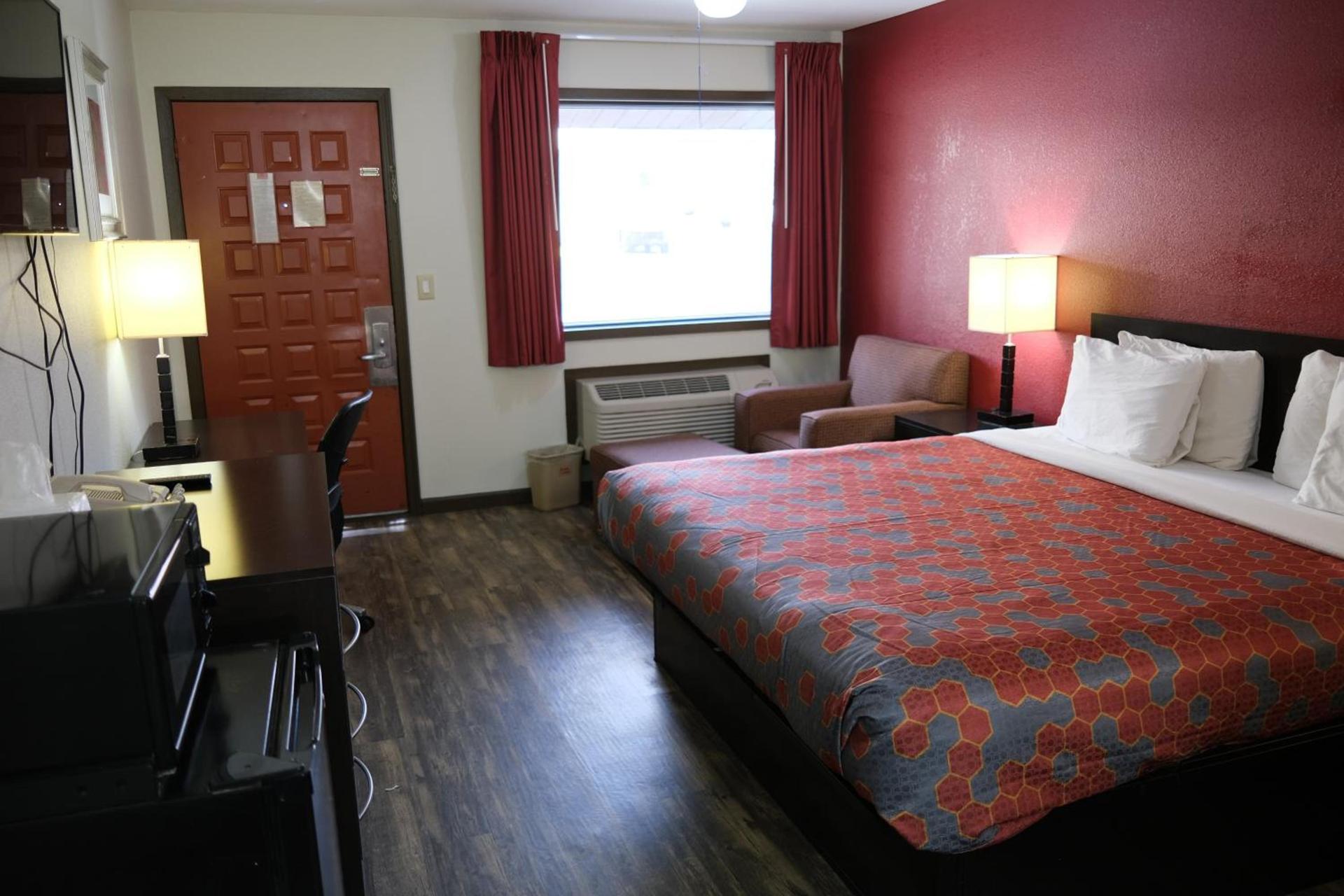 Econo Lodge Wooster photo 21