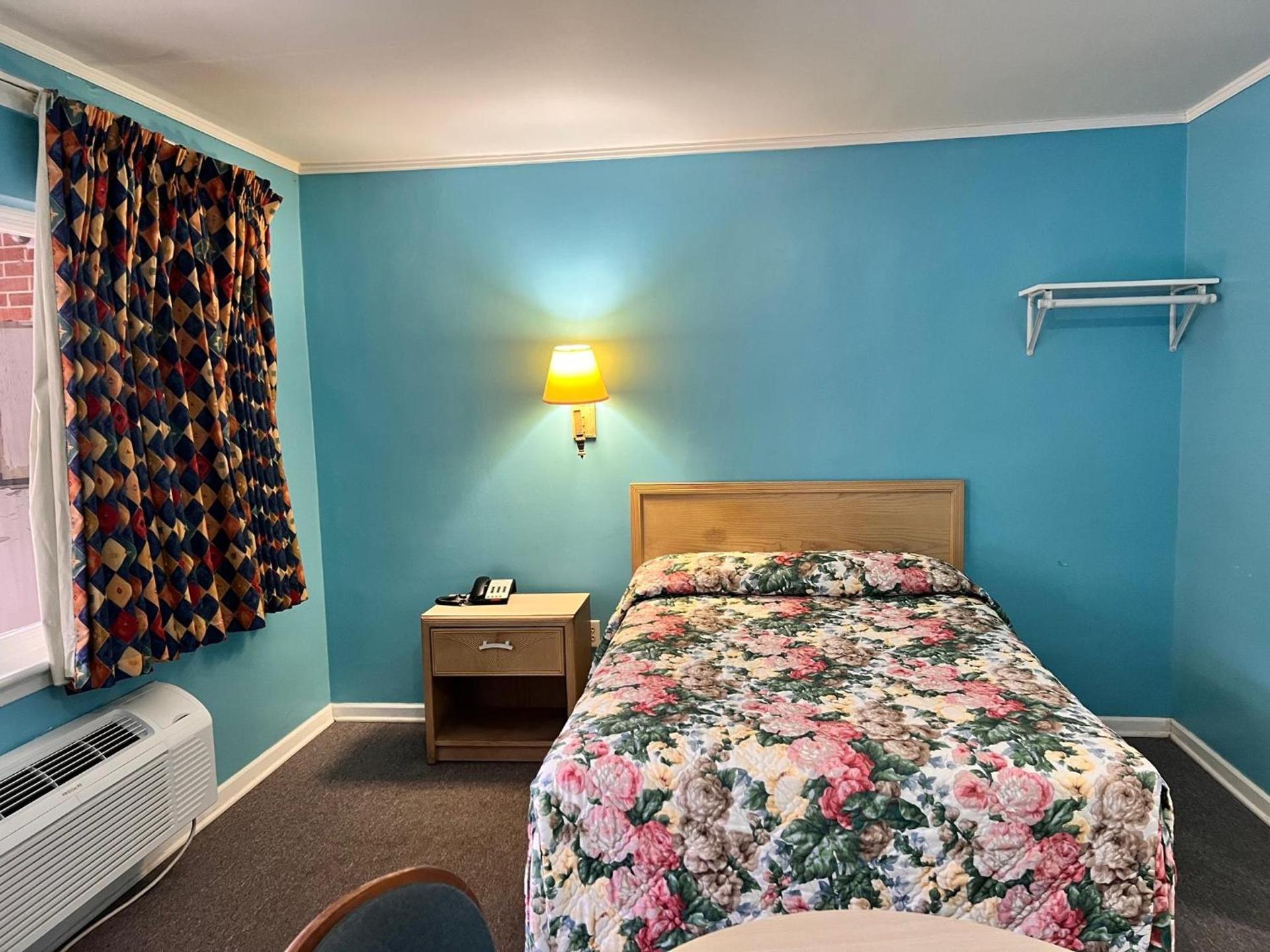 Budget Inn Jacksonville photo 43