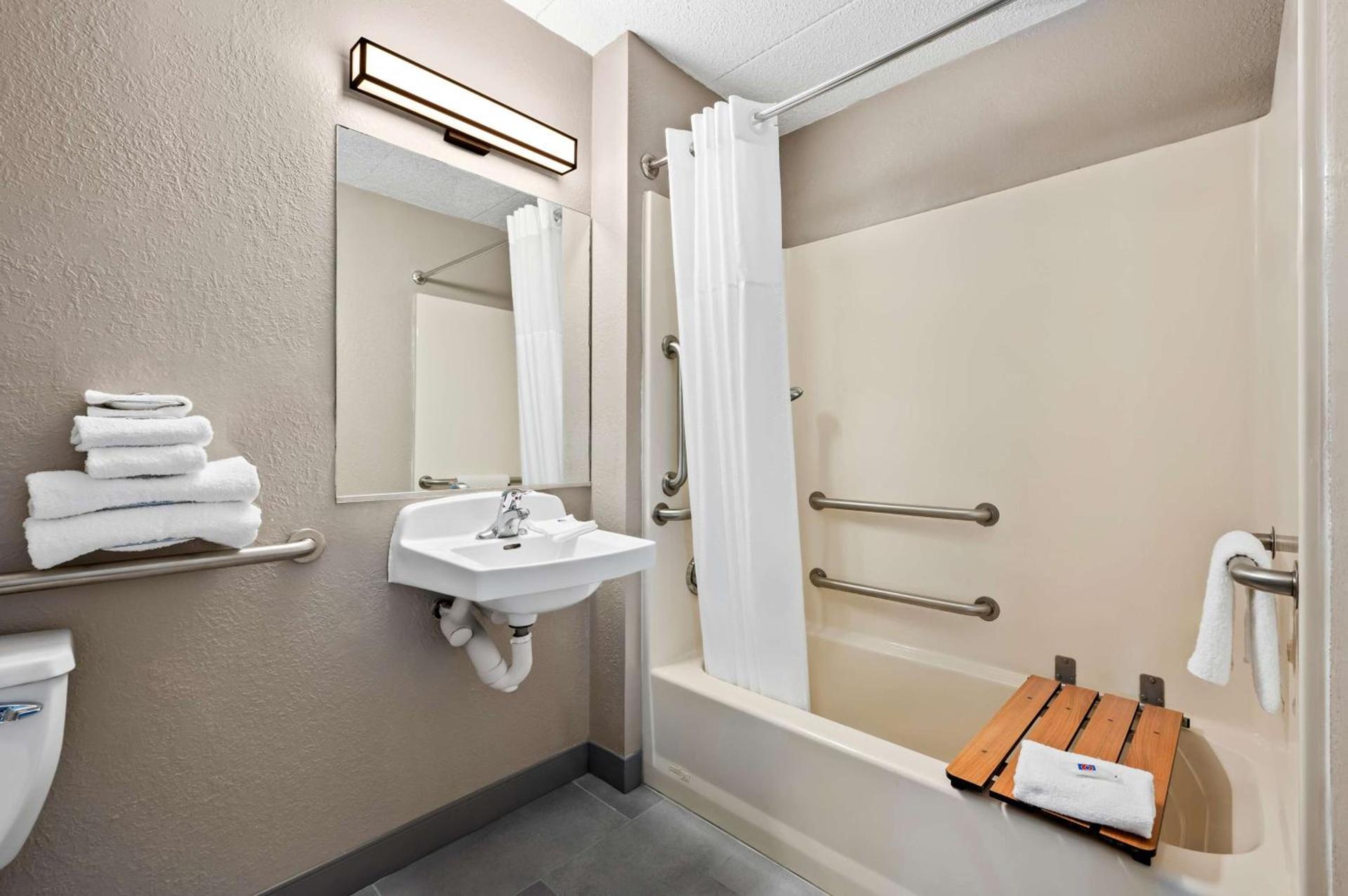 Motel 6-Portland, ME photo 11