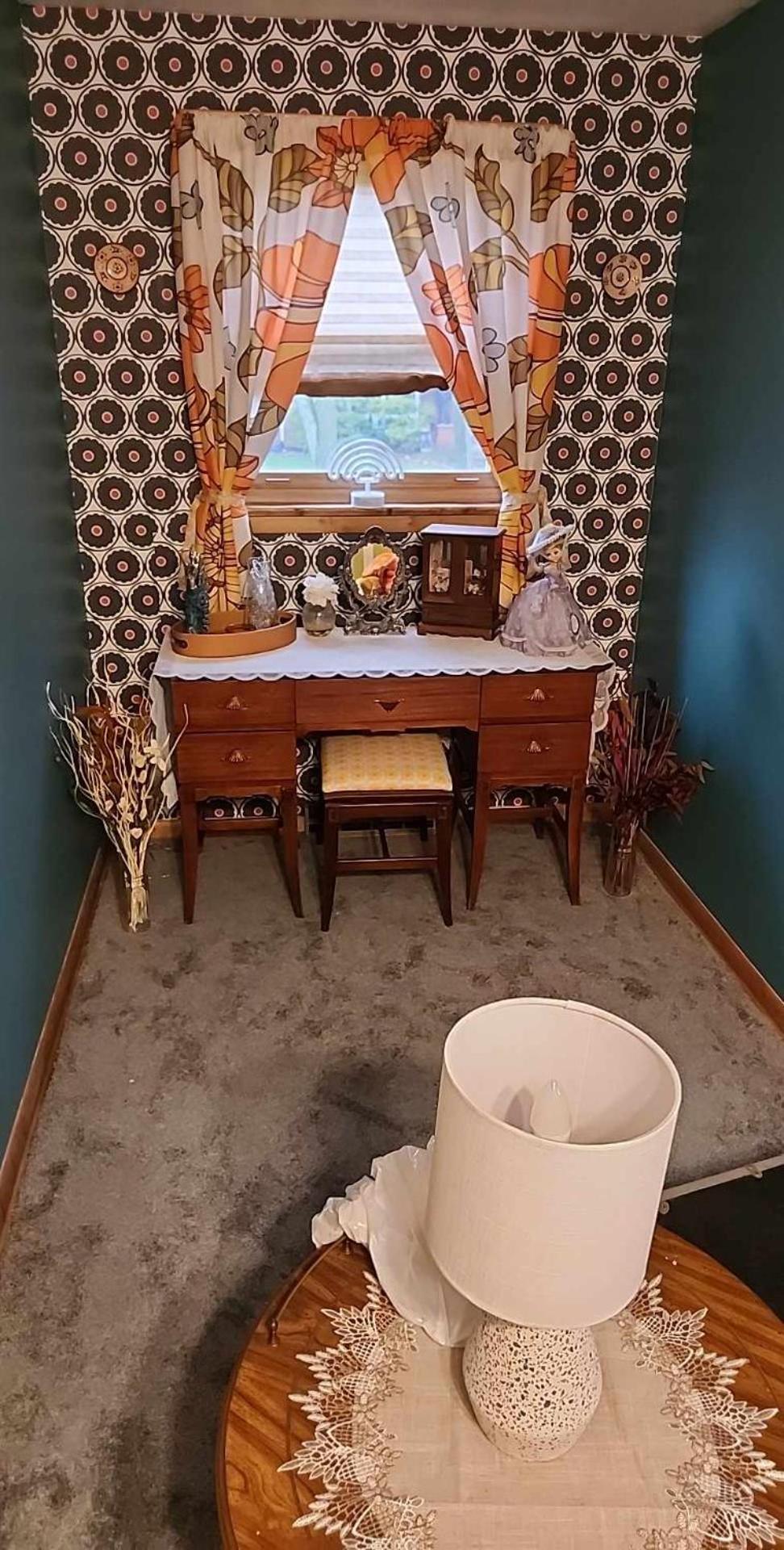 Molnar Manor photo 16