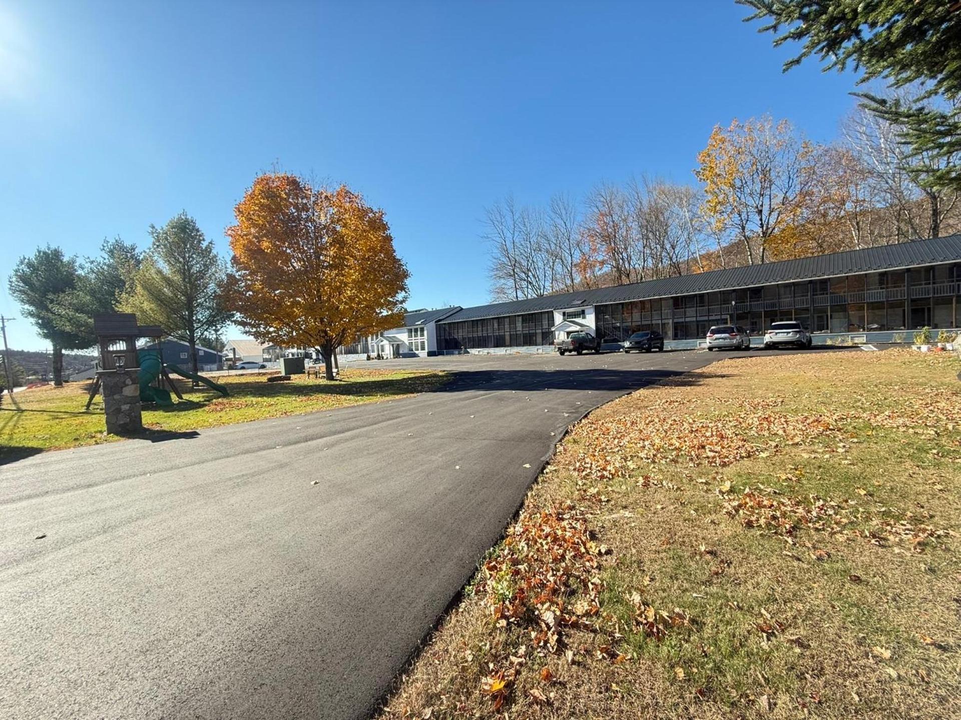 Travelodge by Wyndham Lincoln Near White Mountain photo 4