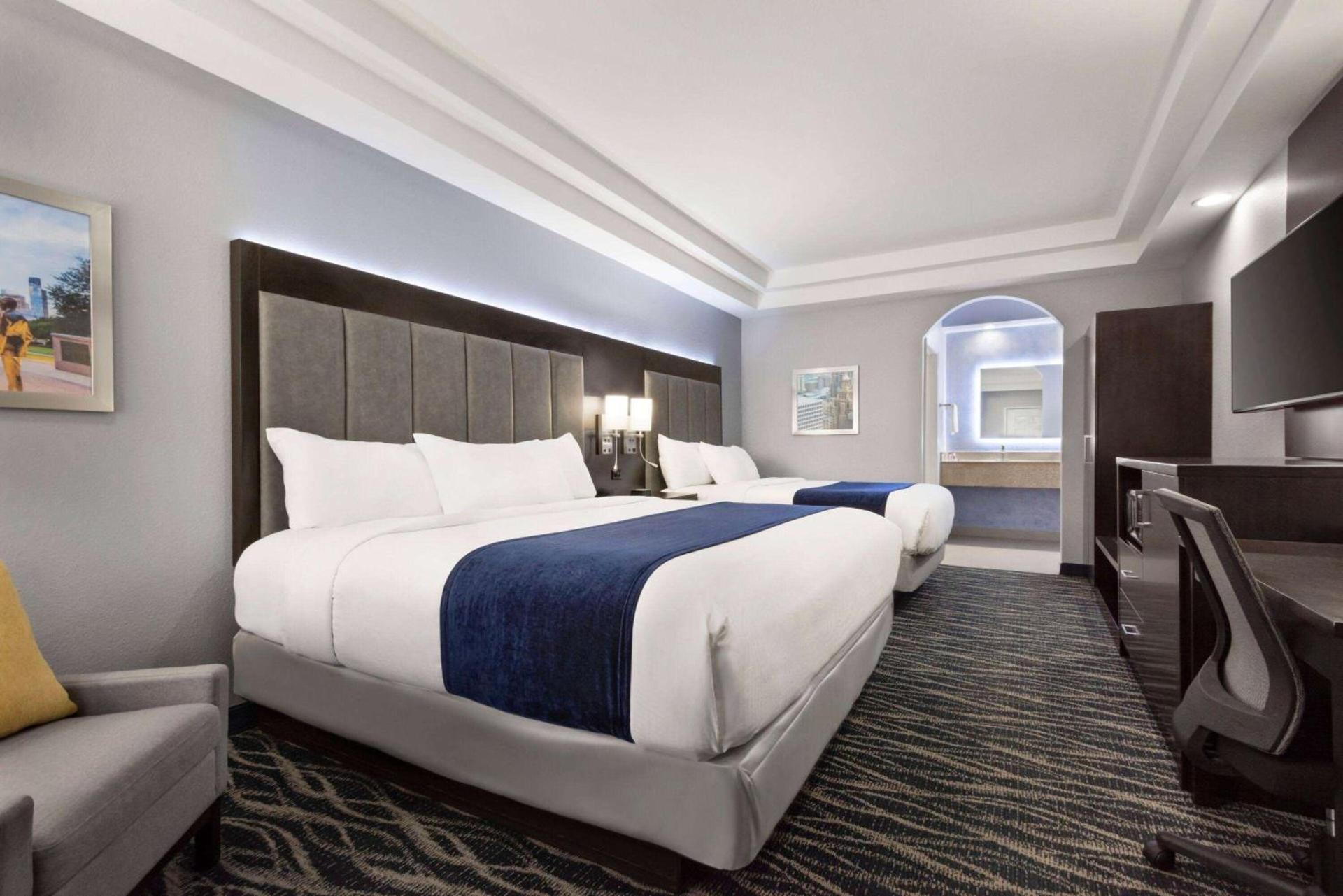 Days Inn & Suites by Wyndham Houston Hobby Airport photo 14