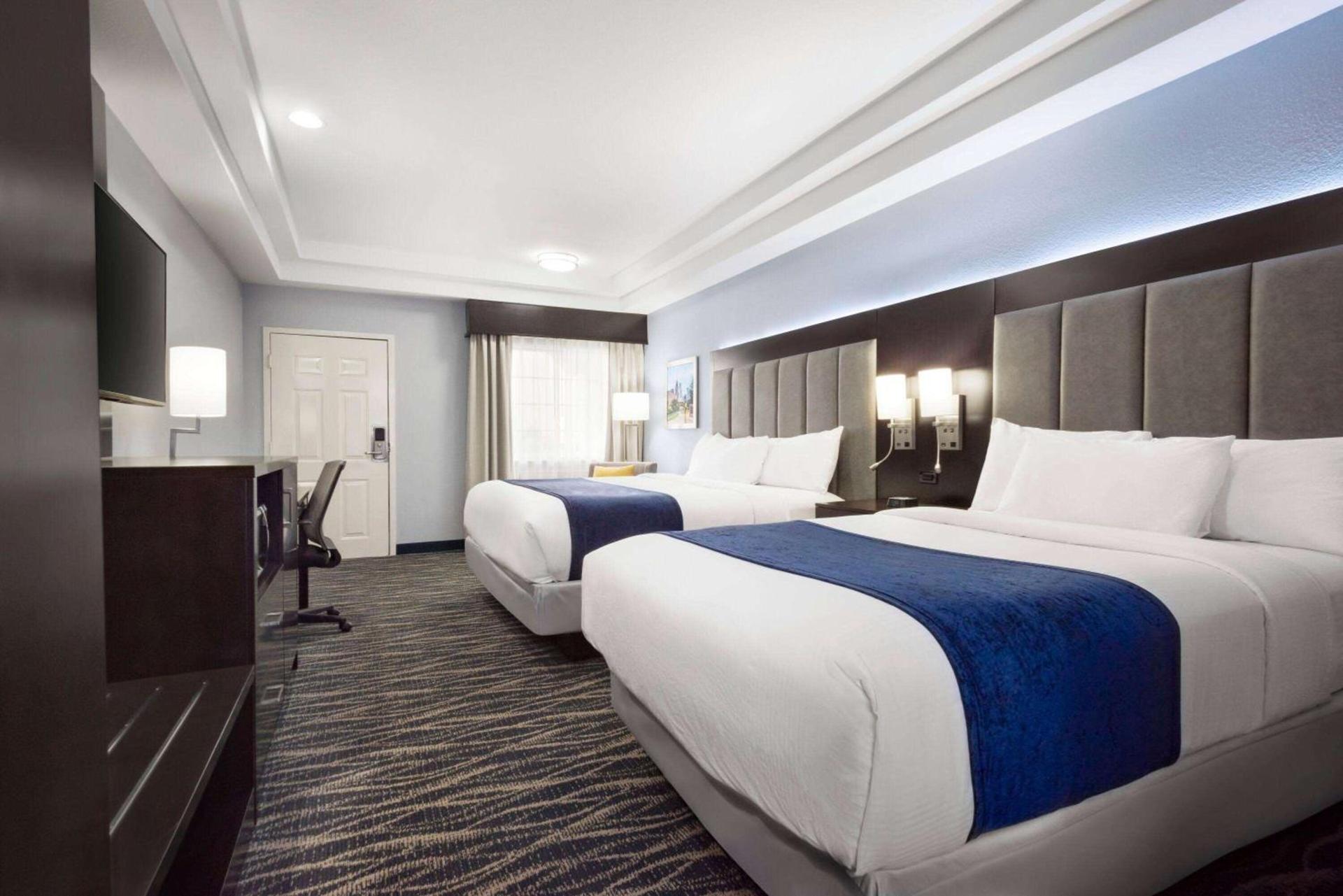Days Inn & Suites by Wyndham Houston Hobby Airport photo 15