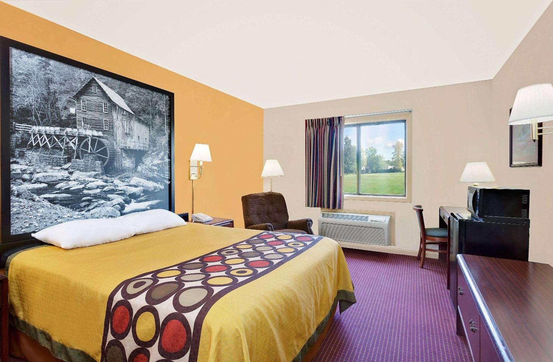 Super 8 by Wyndham Hillsville photo 5