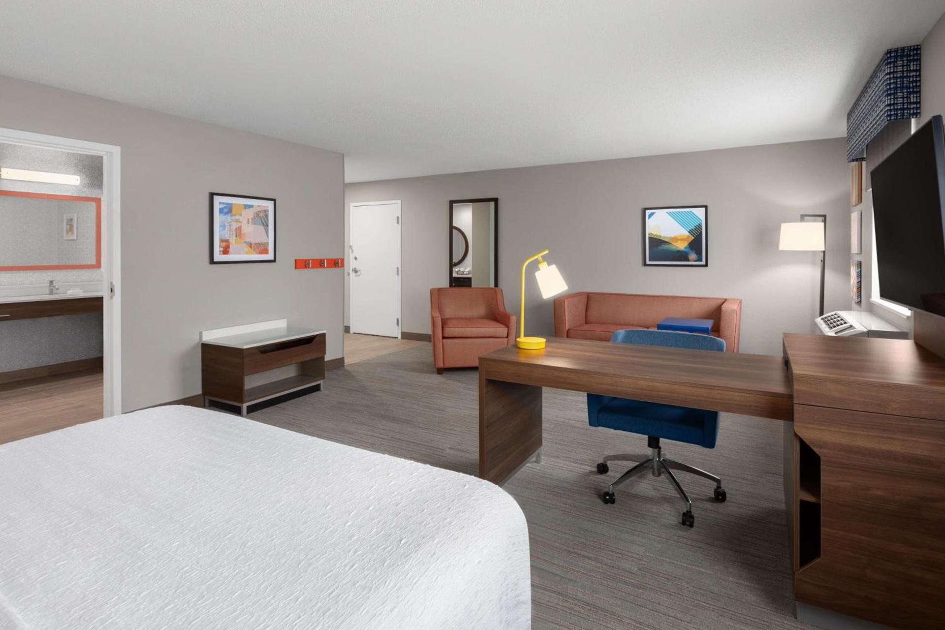Hampton Inn & Suites Saginaw photo 38